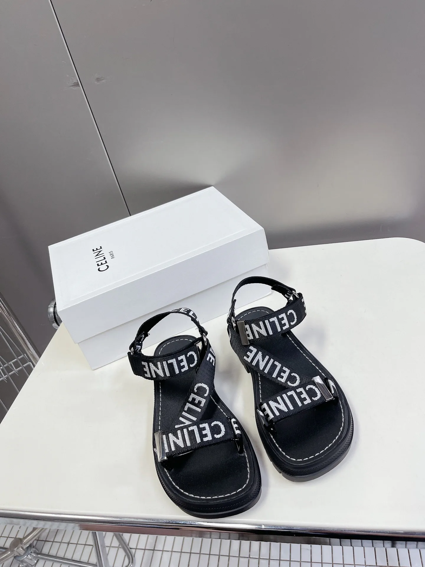 Босоножки Женские Celine 13581765