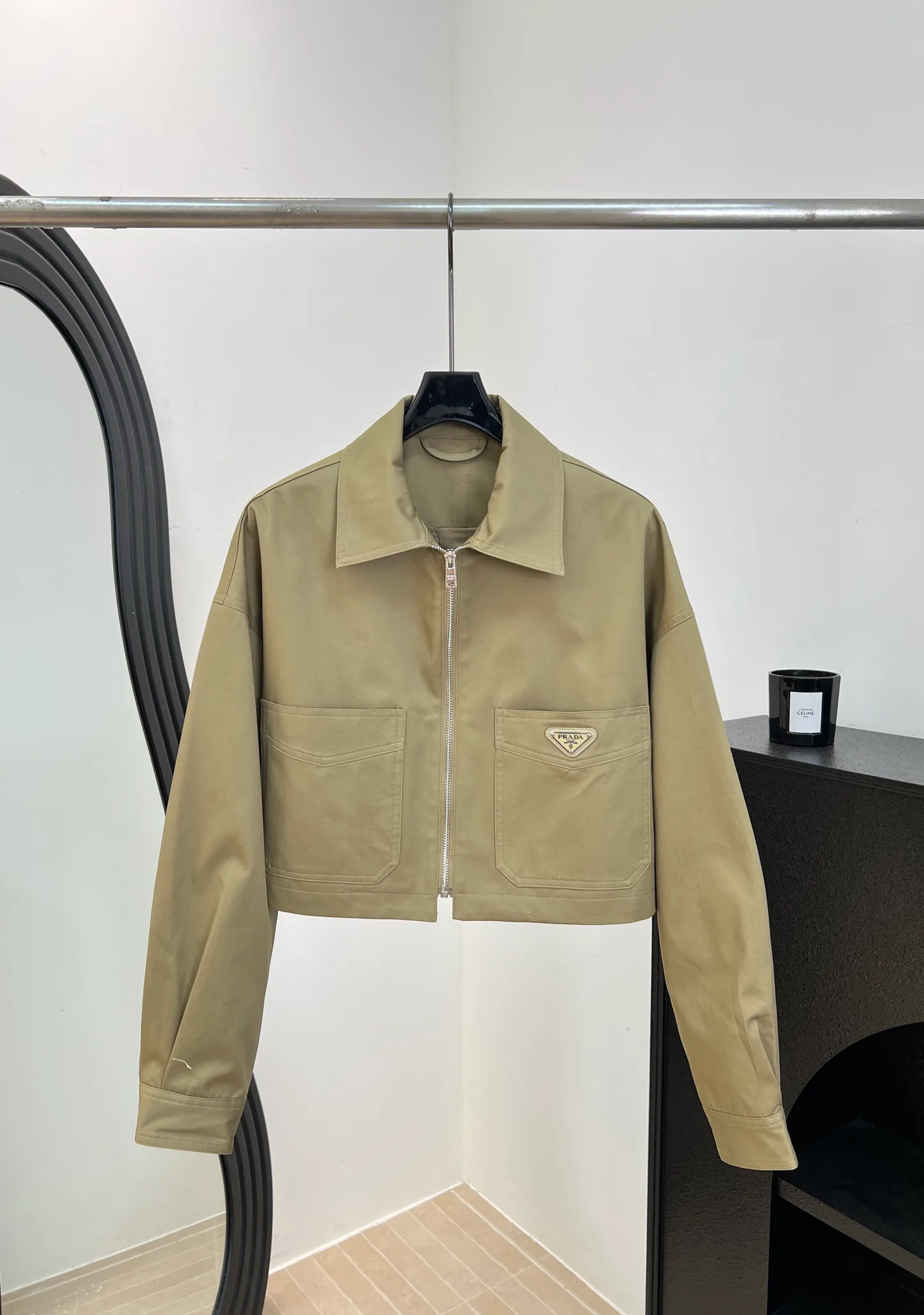 Куртки И Пуховики Женские Prada 18149663