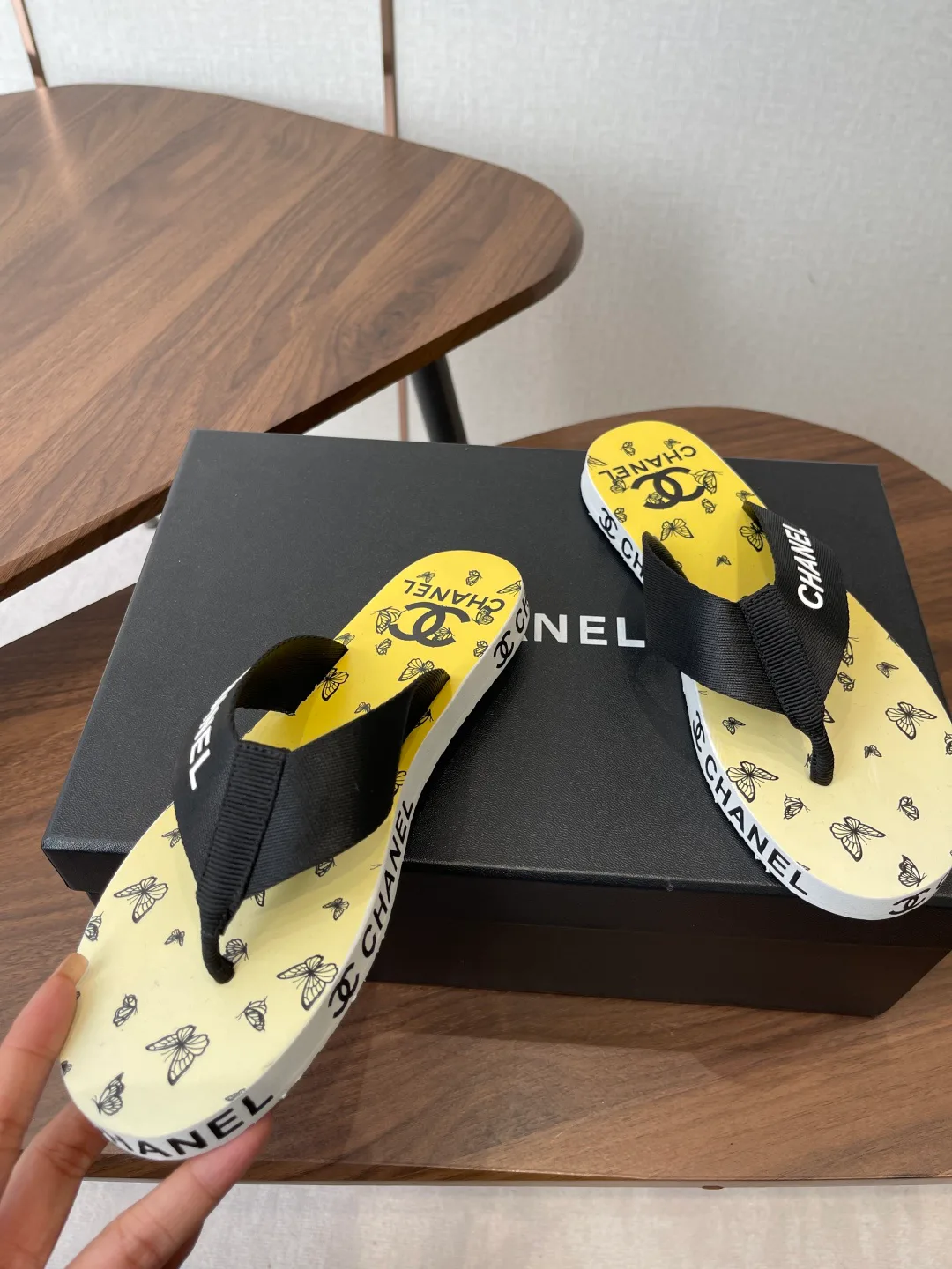 Шлепанцы Женские Chanel 11350603