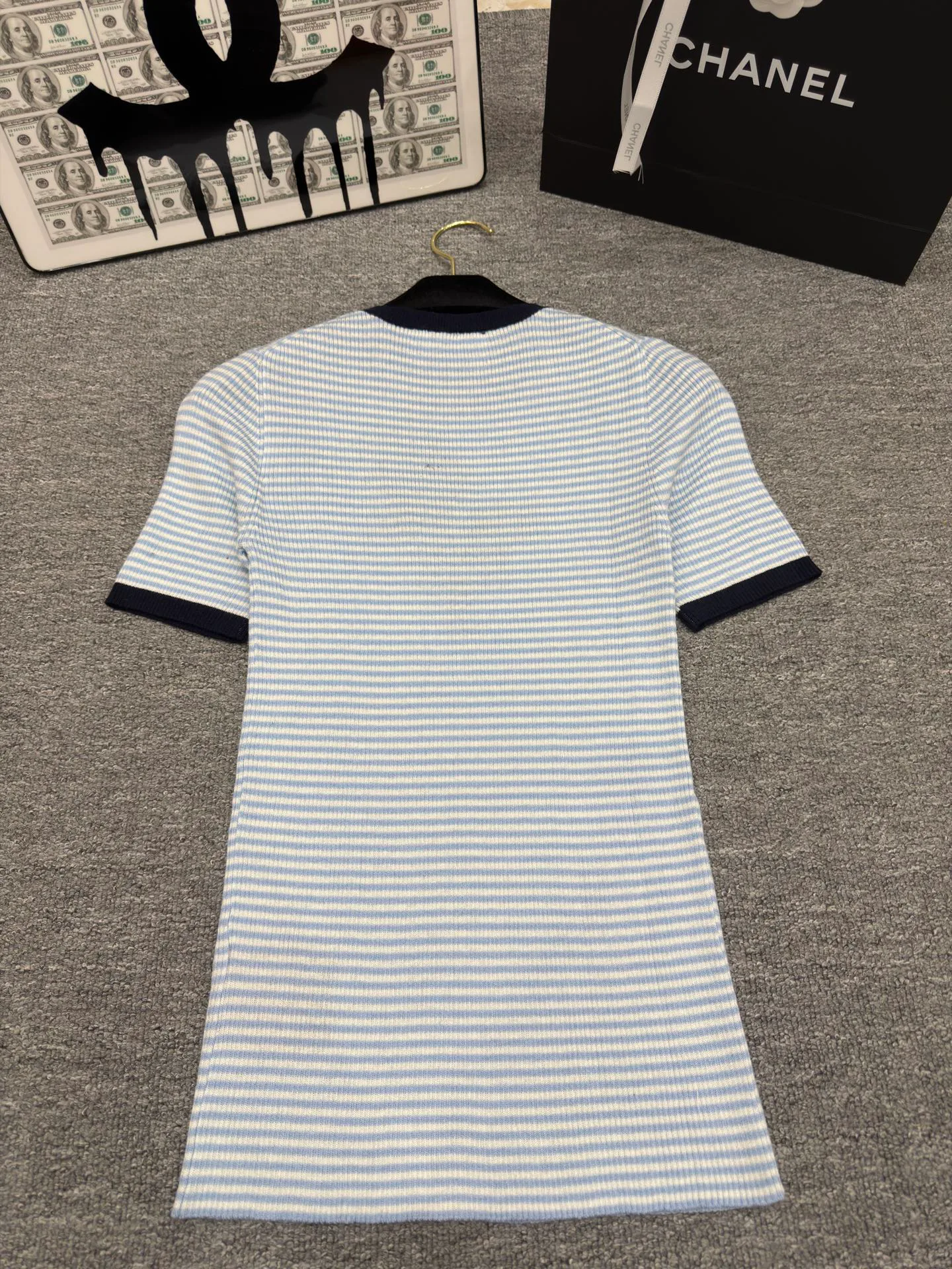 Футболки Женские Prada 13456076