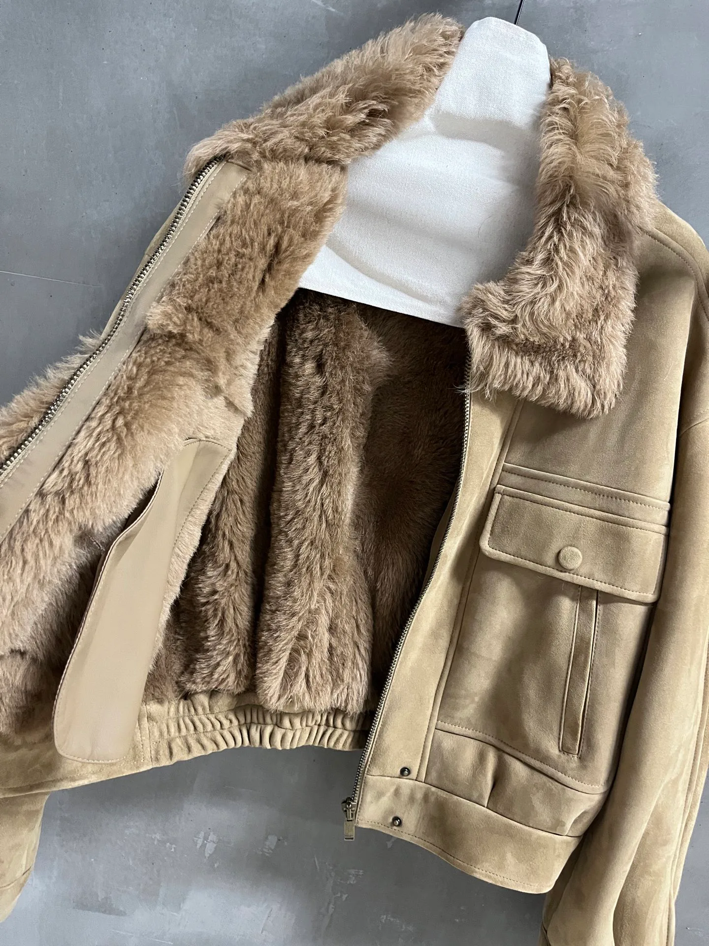 Кожаные Куртки И Дублёнки Женские Saint Laurent 19505519
