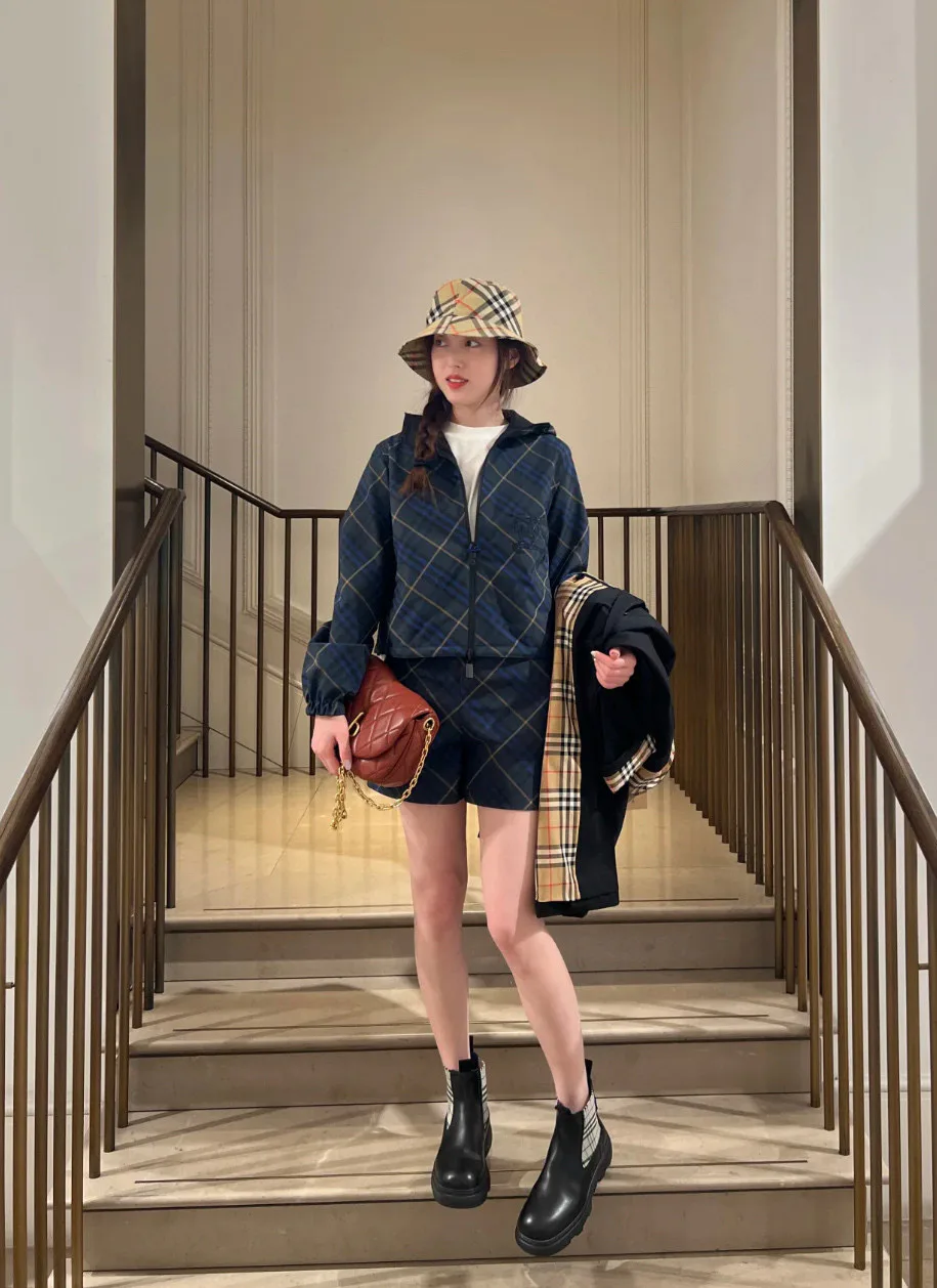 Куртки И Пуховики Женские Burberry 11224933