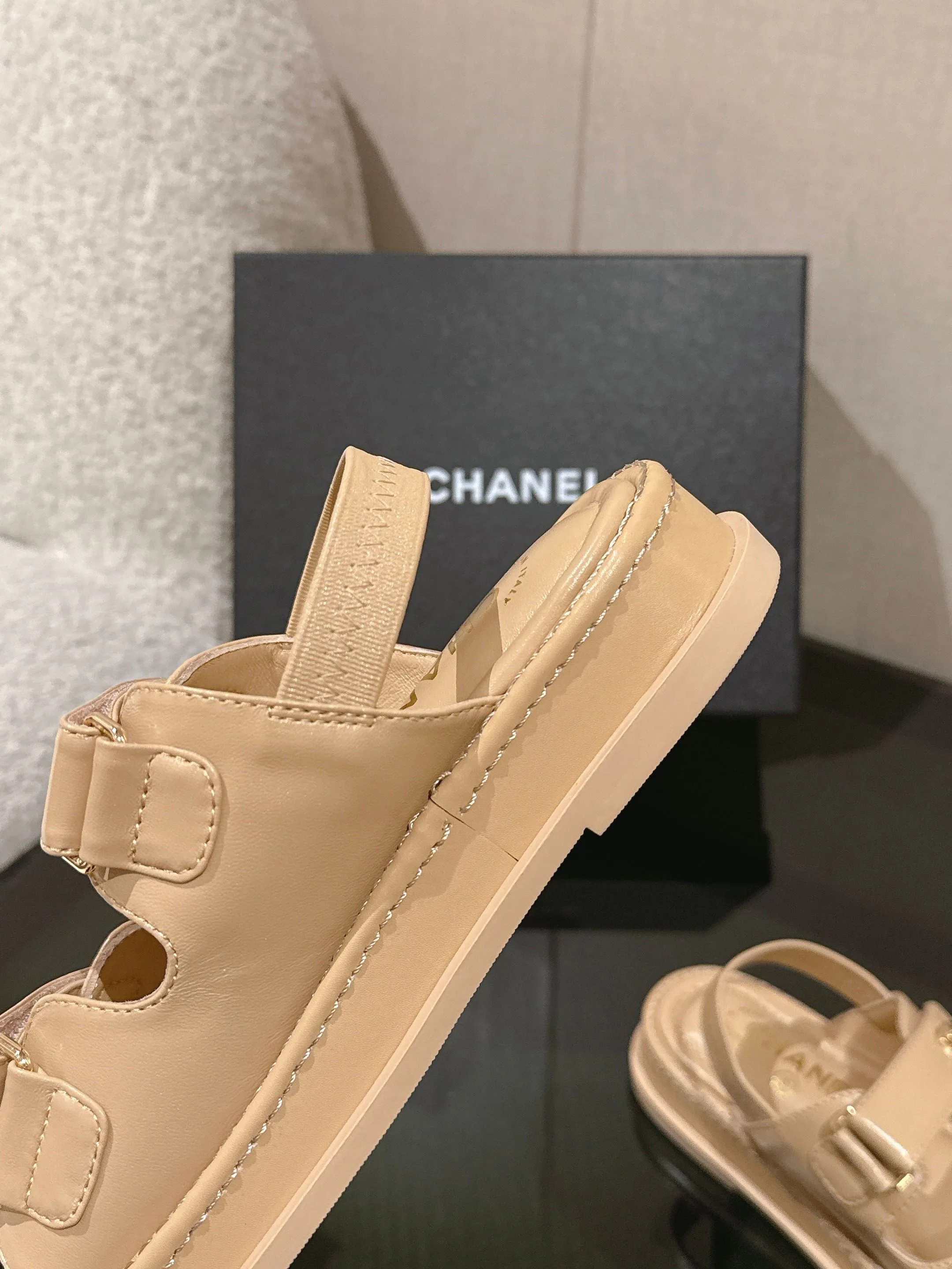 Сандалии Женские Chanel 13571424