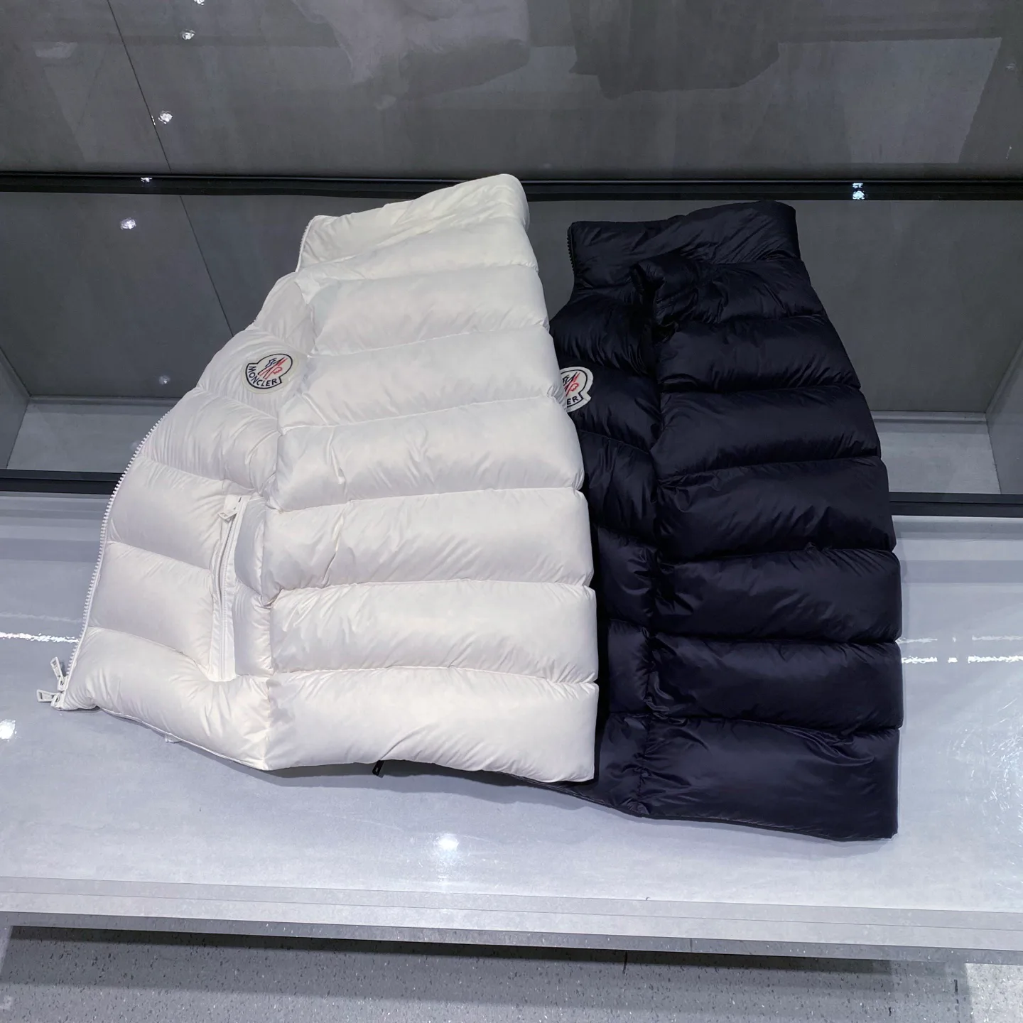 Жилеты Мужские Moncler 1807025