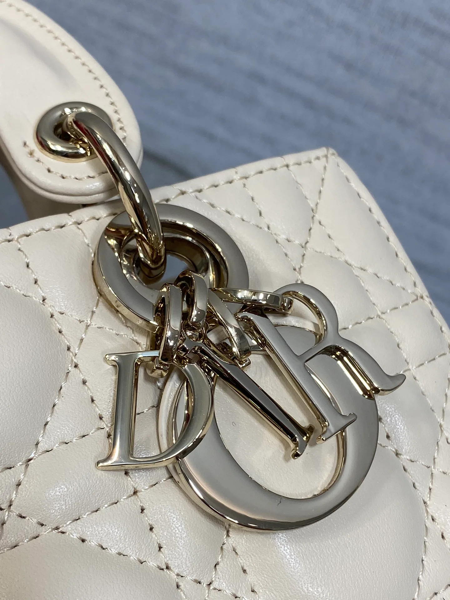 Классические Сумки Женские Christian Dior 17770371