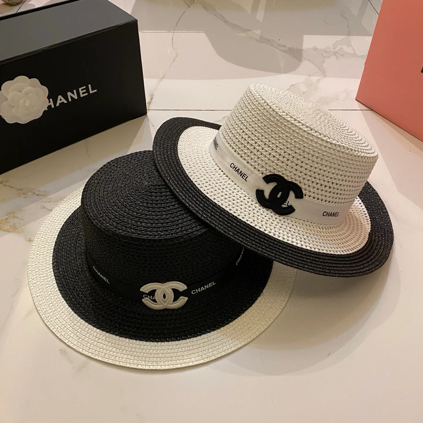 Головные Уборы Chanel 17498281