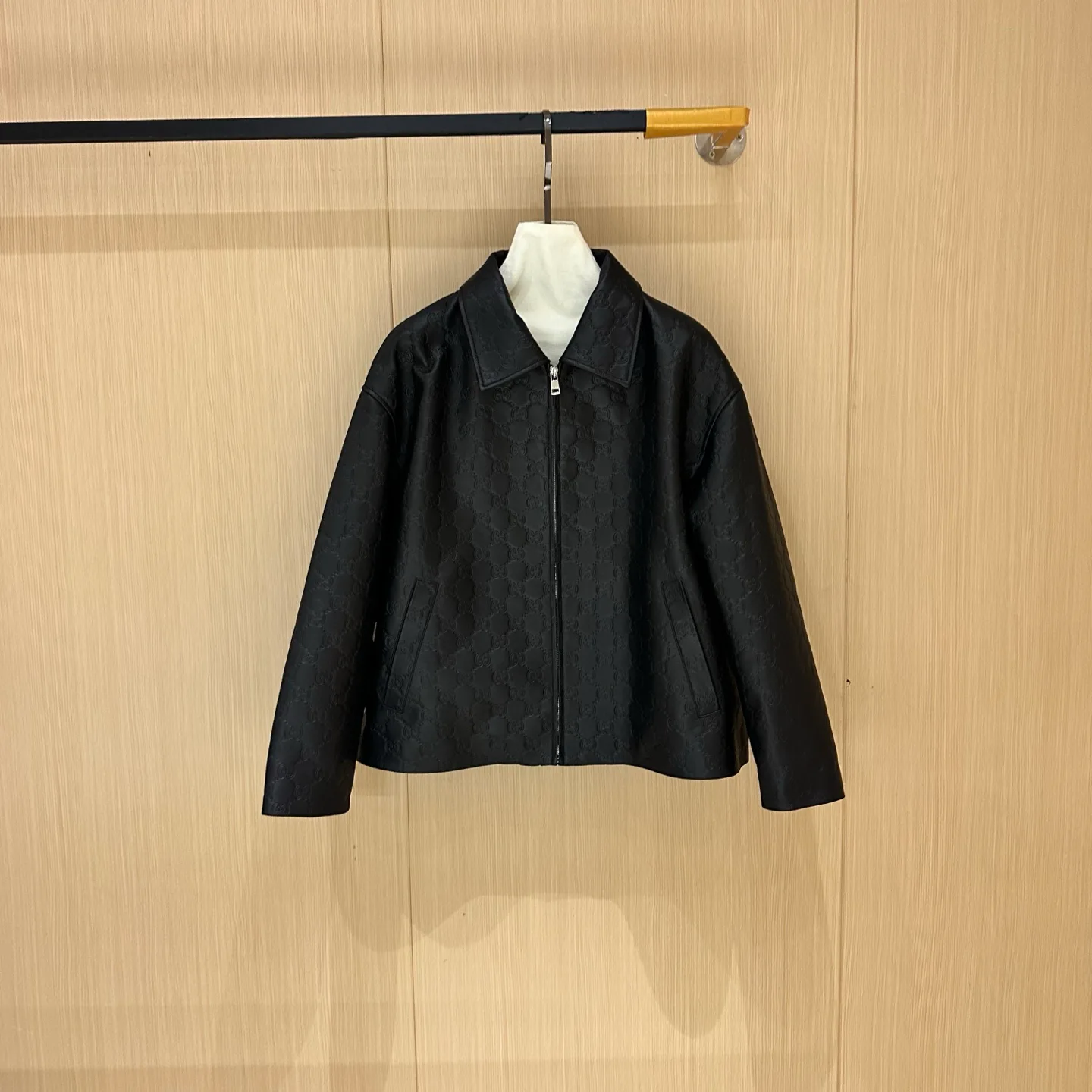 Куртки И Пуховики Женские Gucci 784940
