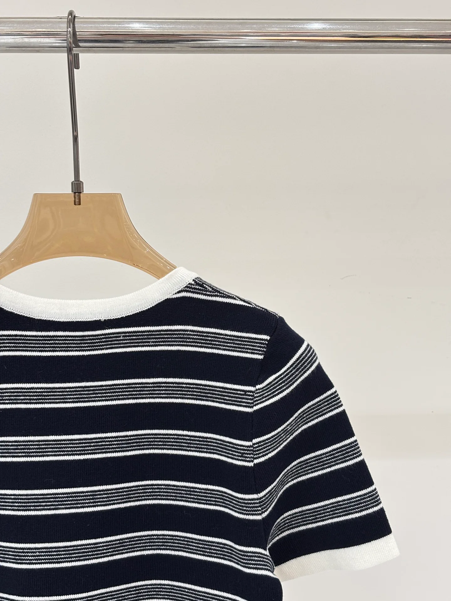 Футболки Женские Saint Laurent 11887461