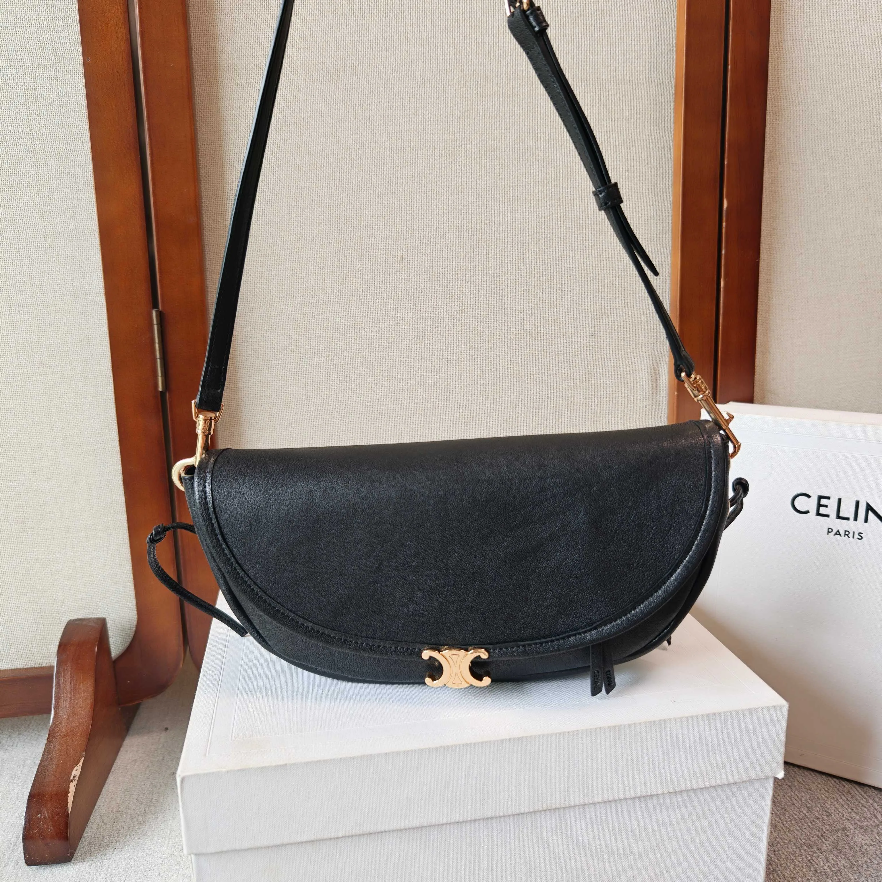Классические Сумки Женские Celine 16869086