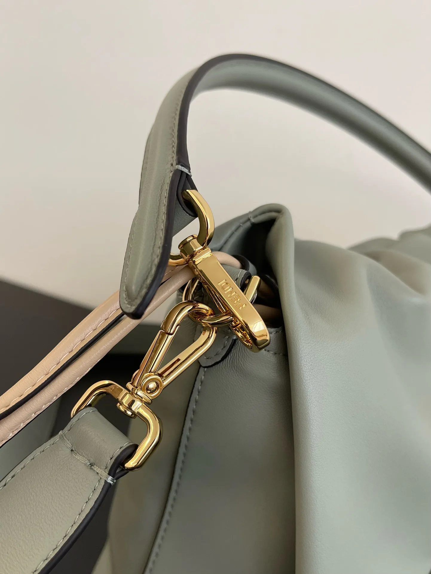 Классические Сумки Женские Fendi 13546221