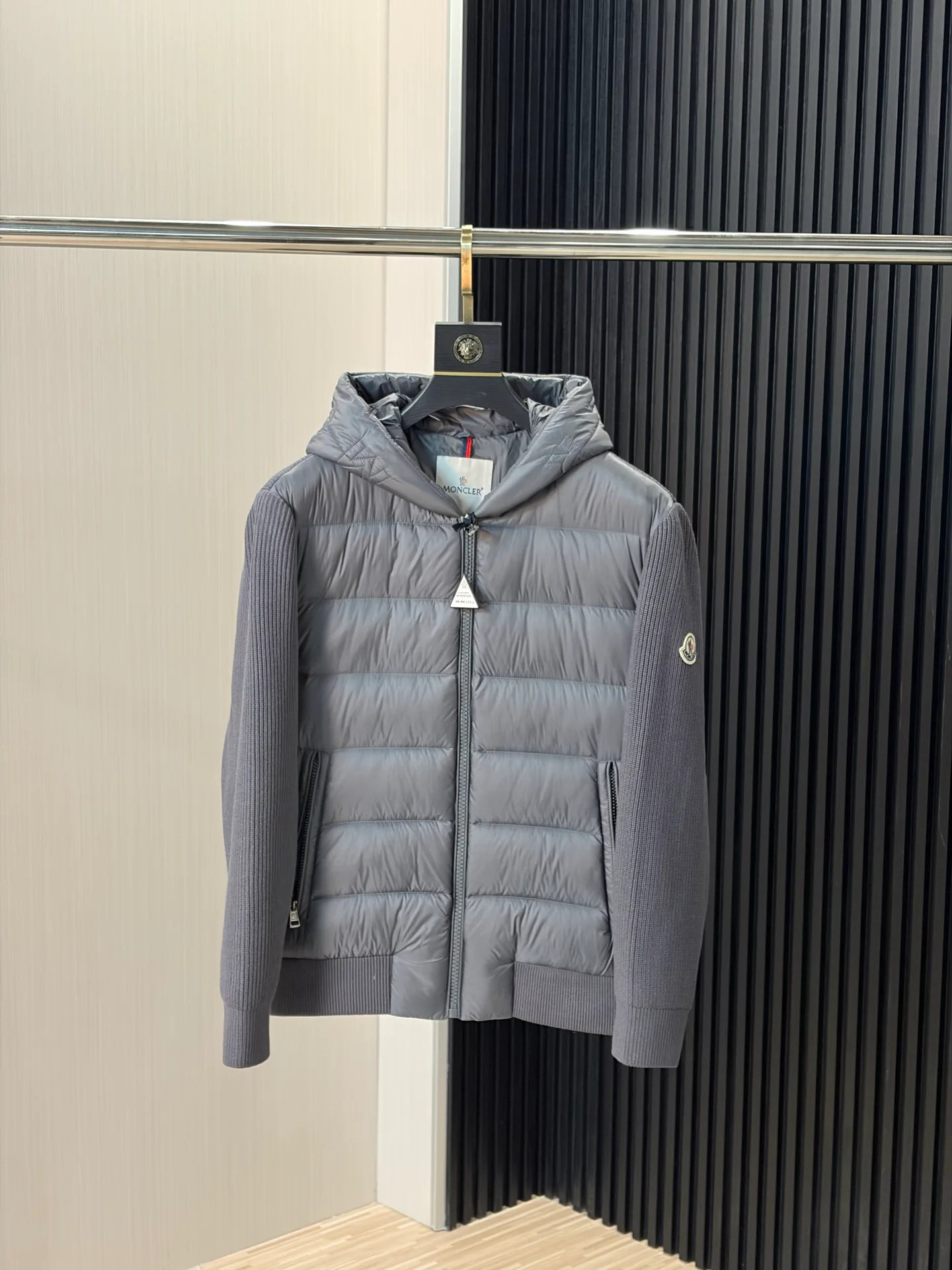 Куртки И Пуховики Женские Moncler 18391738