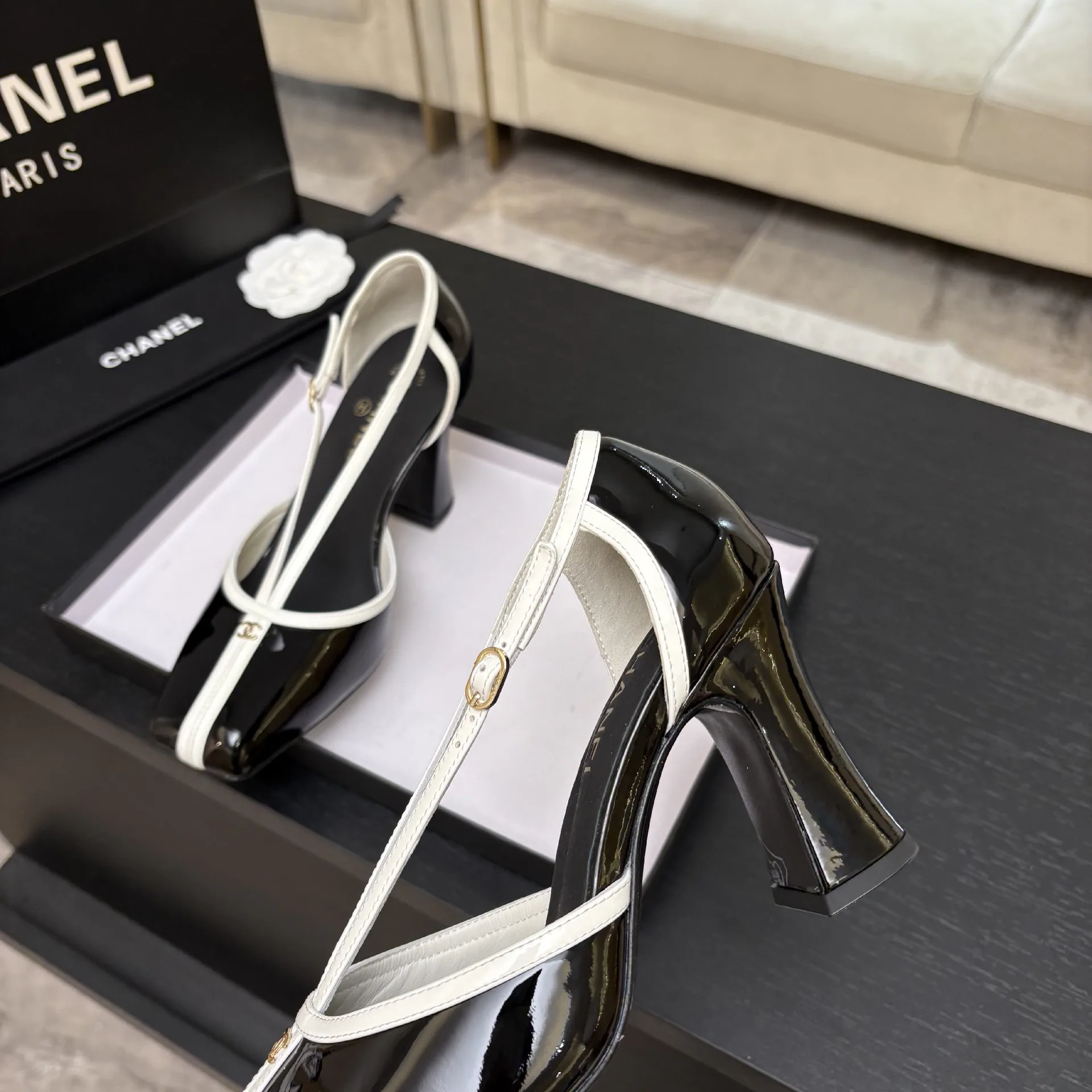 Босоножки Женские Chanel 19418673
