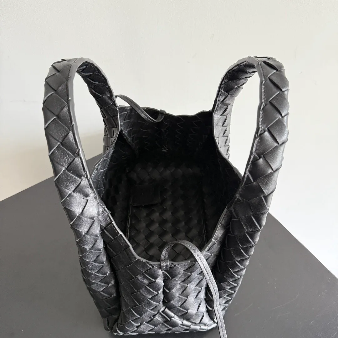 Классические Сумки Женские Bottega Veneta 17533715