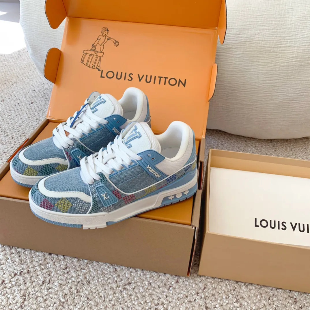 Кроссовки Женские Louis Vuitton 18625689