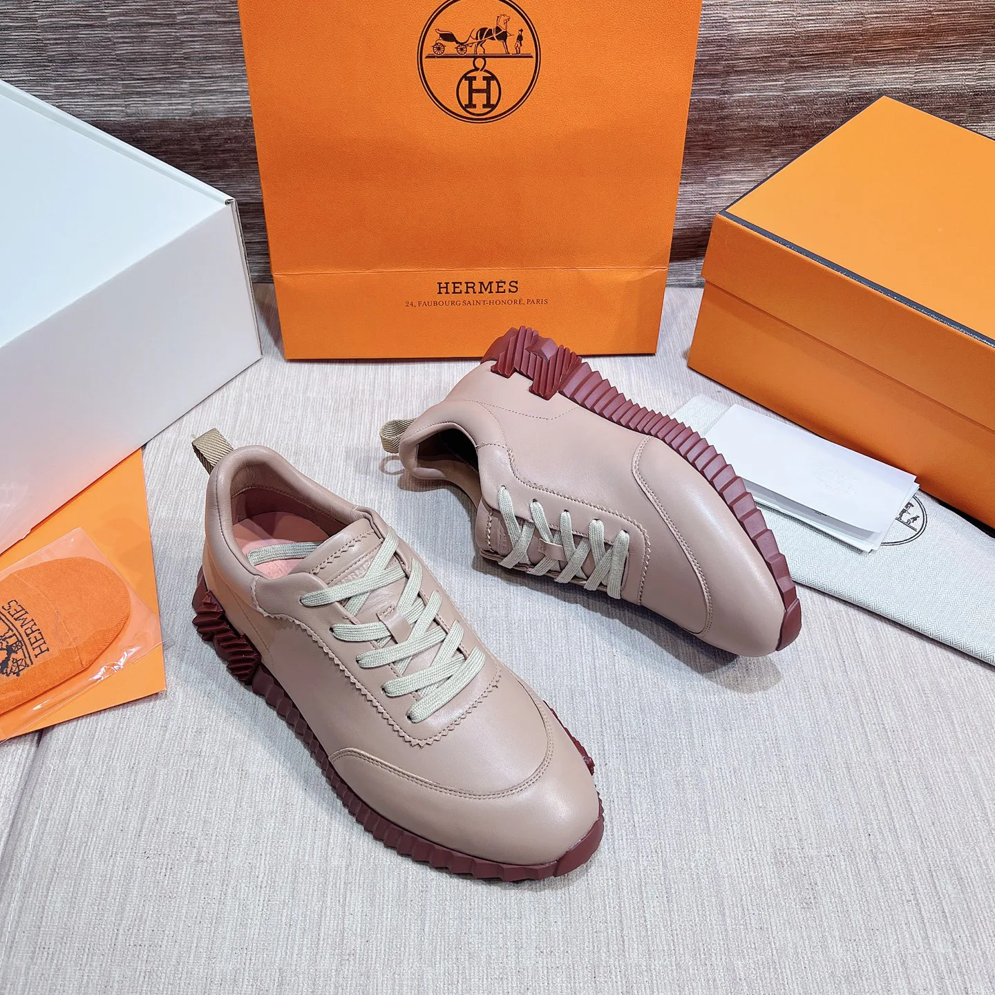 Кроссовки Женские Hermes 17749547