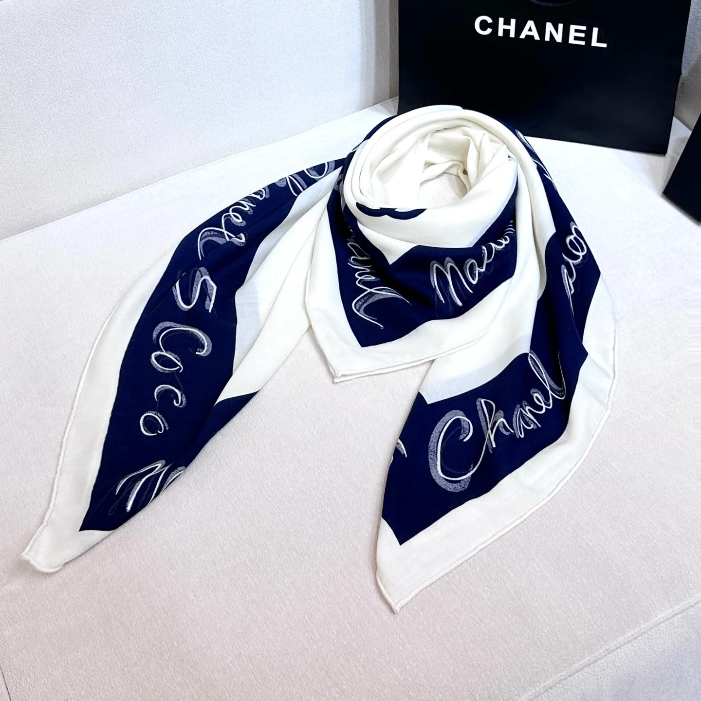 Платки Chanel 10627787