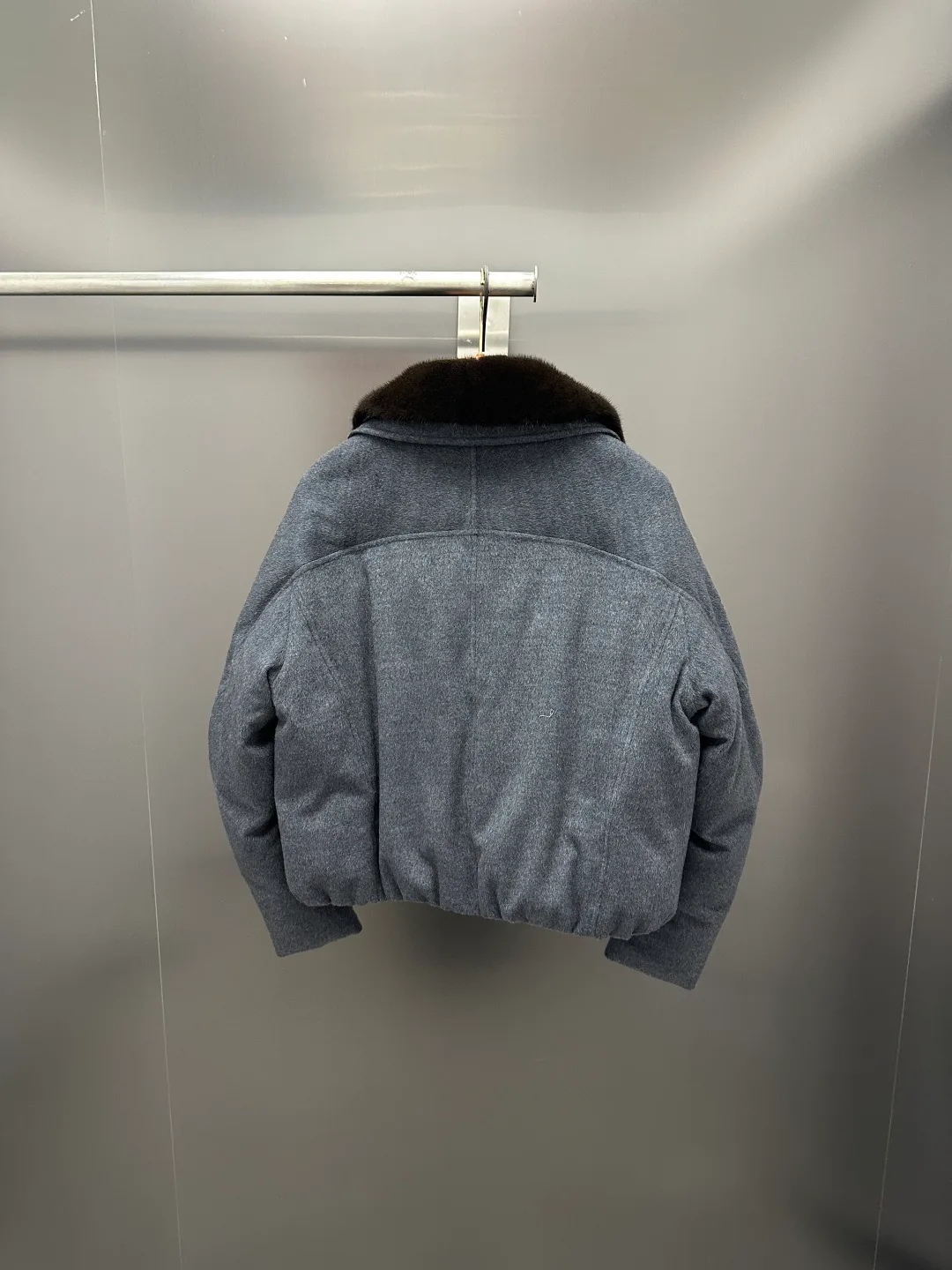 Куртки И Пуховики Женские Loro Piana 18702458