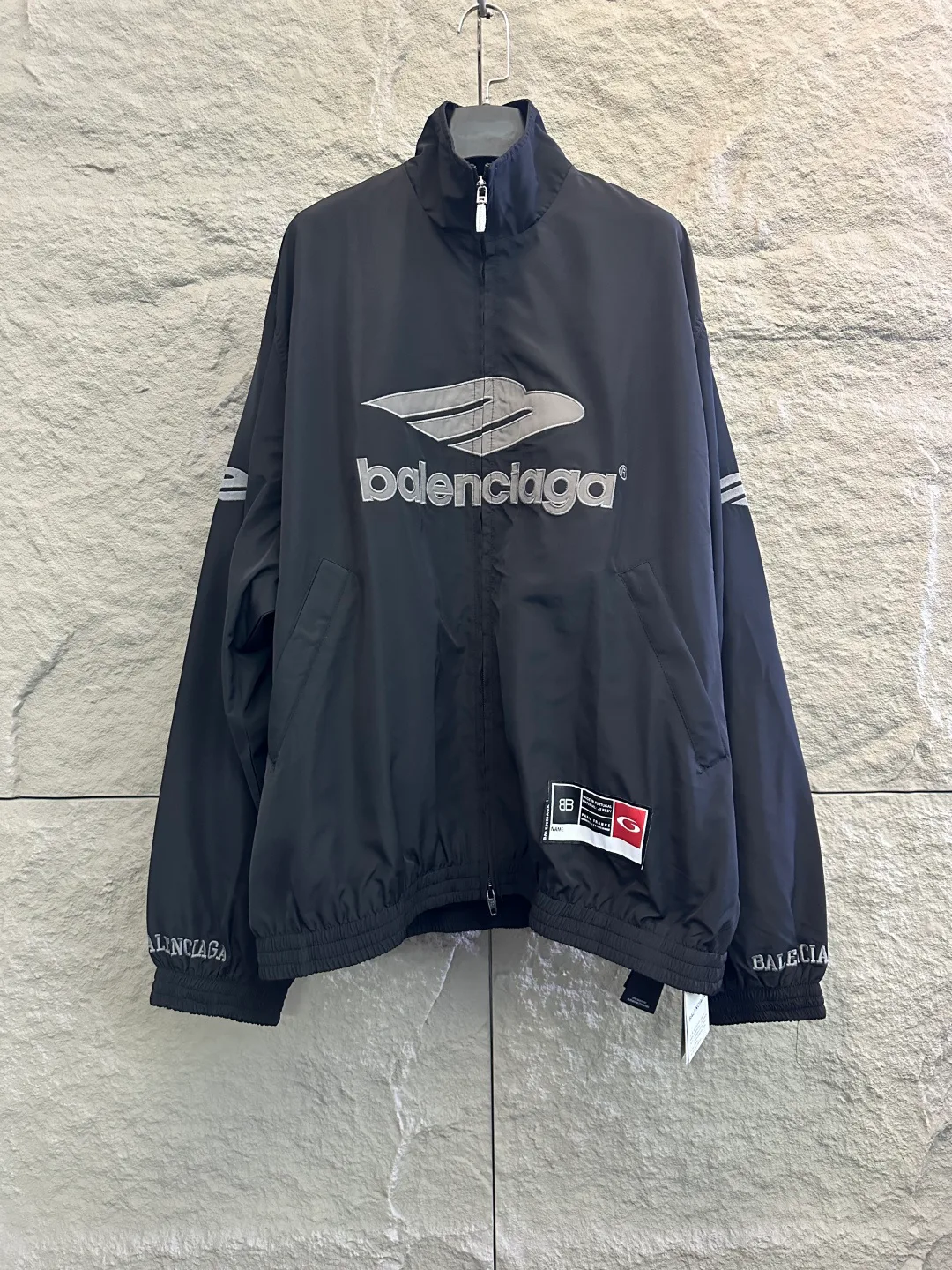 Куртки И Пуховики Женские Balenciaga 11538750