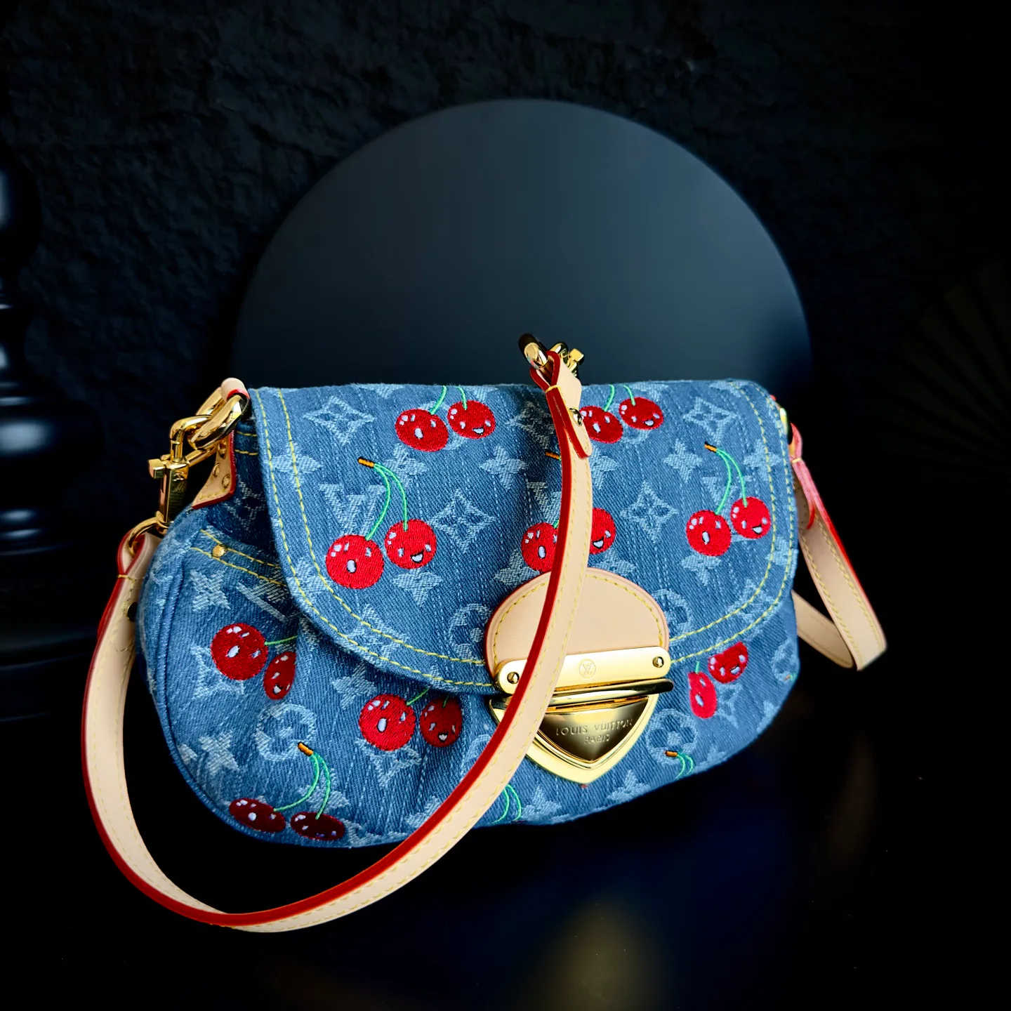 Классические Сумки Женские Louis Vuitton 13394408