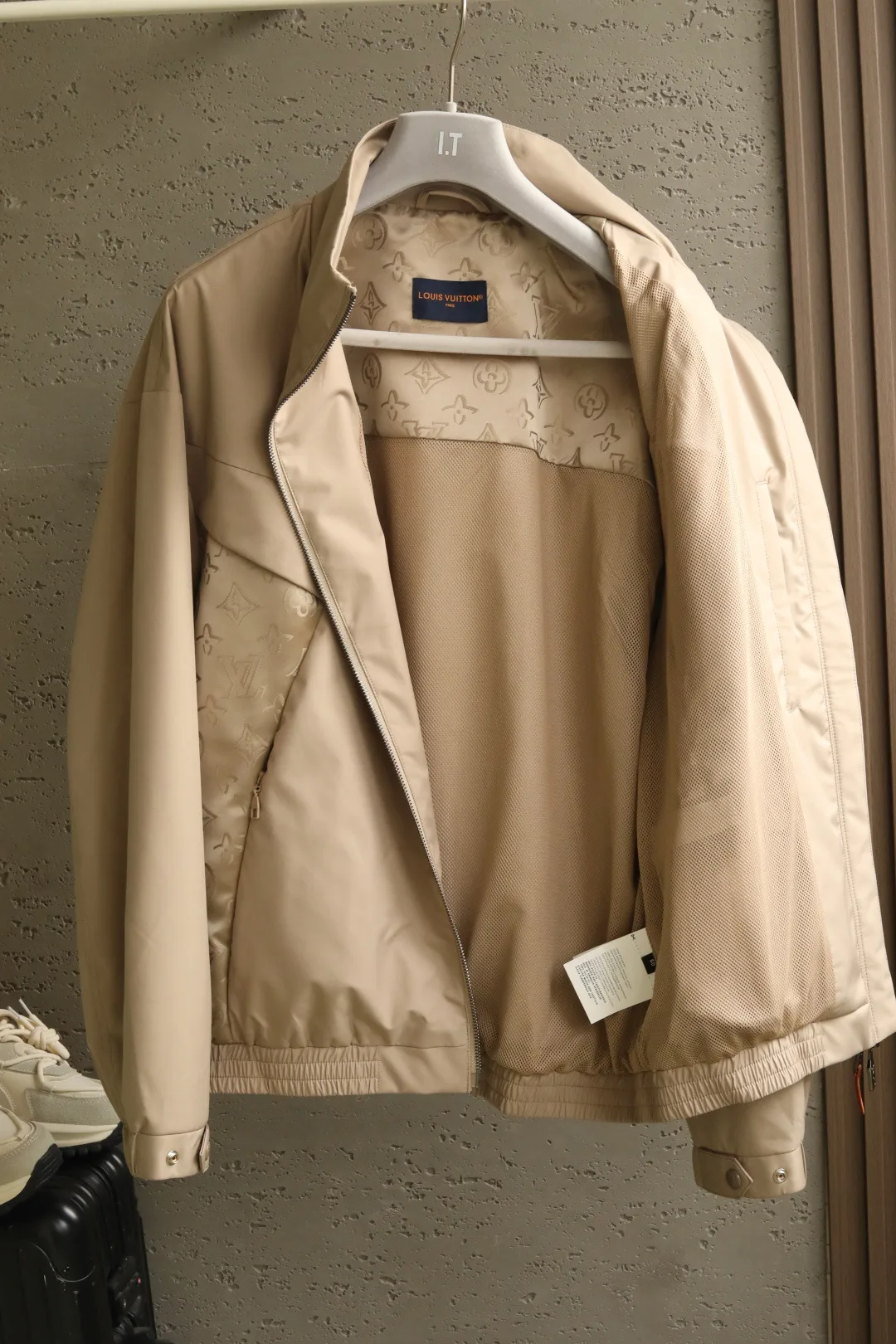 Куртки И Пуховики Мужские Louis Vuitton 11480184