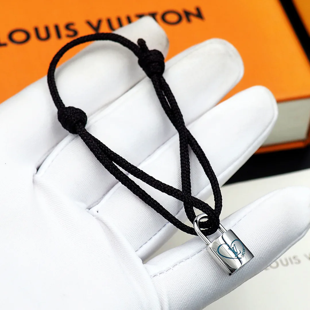 Бижутерия Louis Vuitton 82179