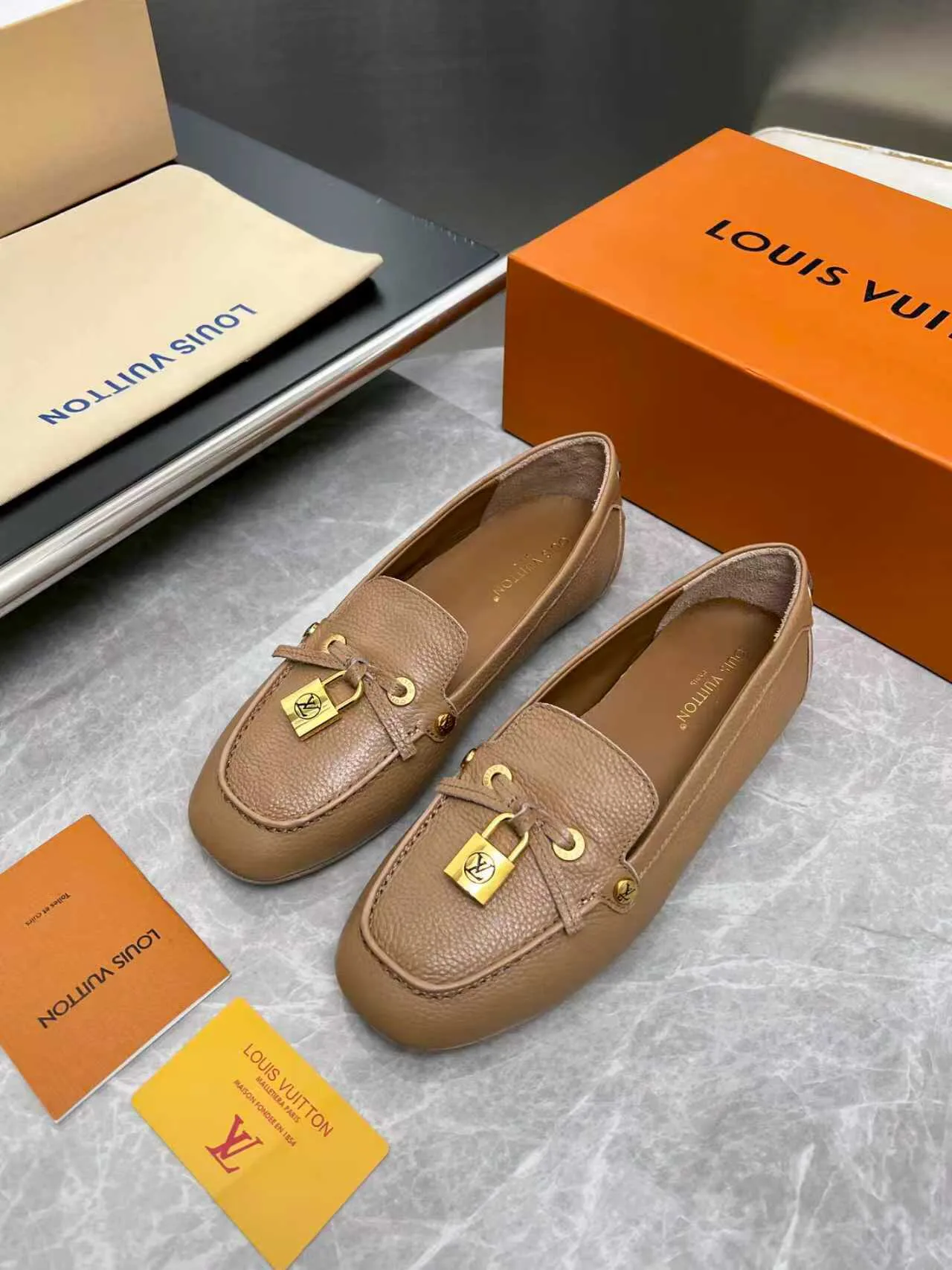 Туфли Женские Louis Vuitton 11149880