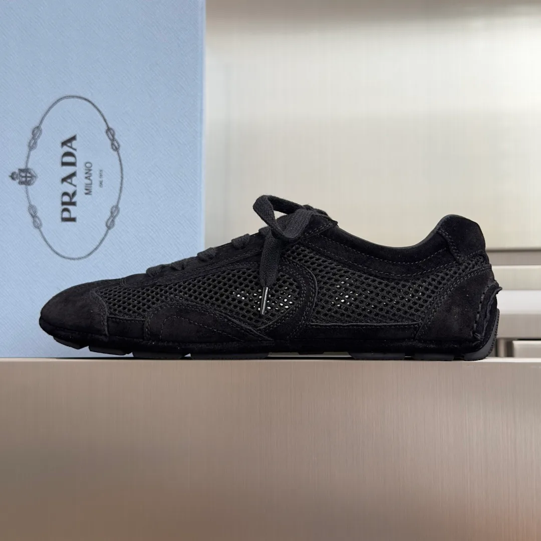 Кроссовки Женские Prada 11475188
