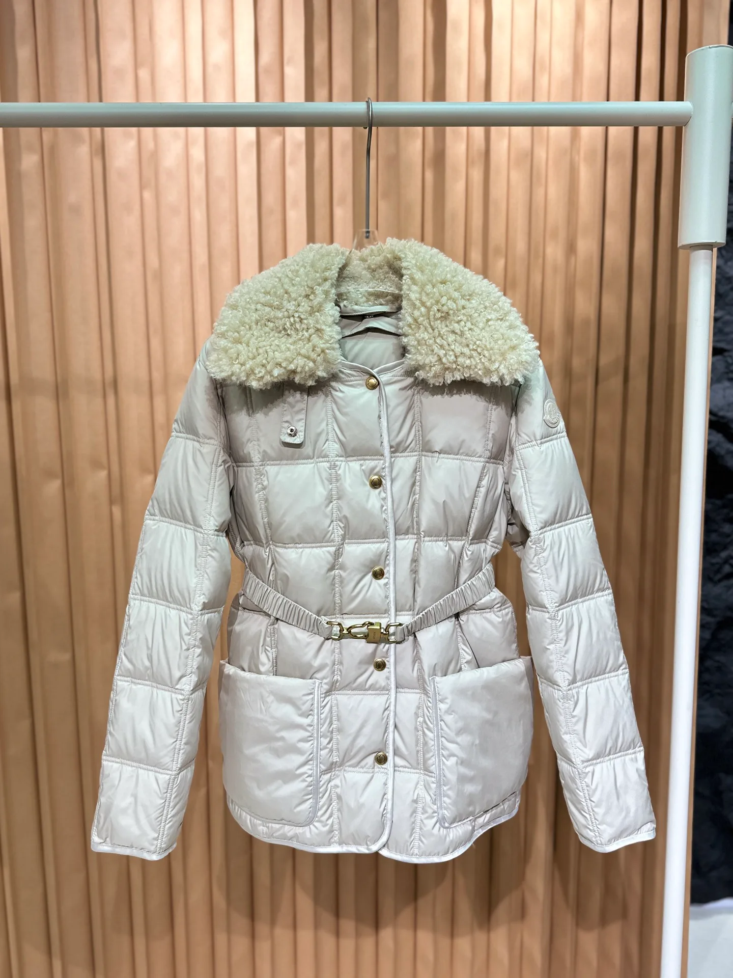 Куртки И Пуховики Женские Moncler 19167911