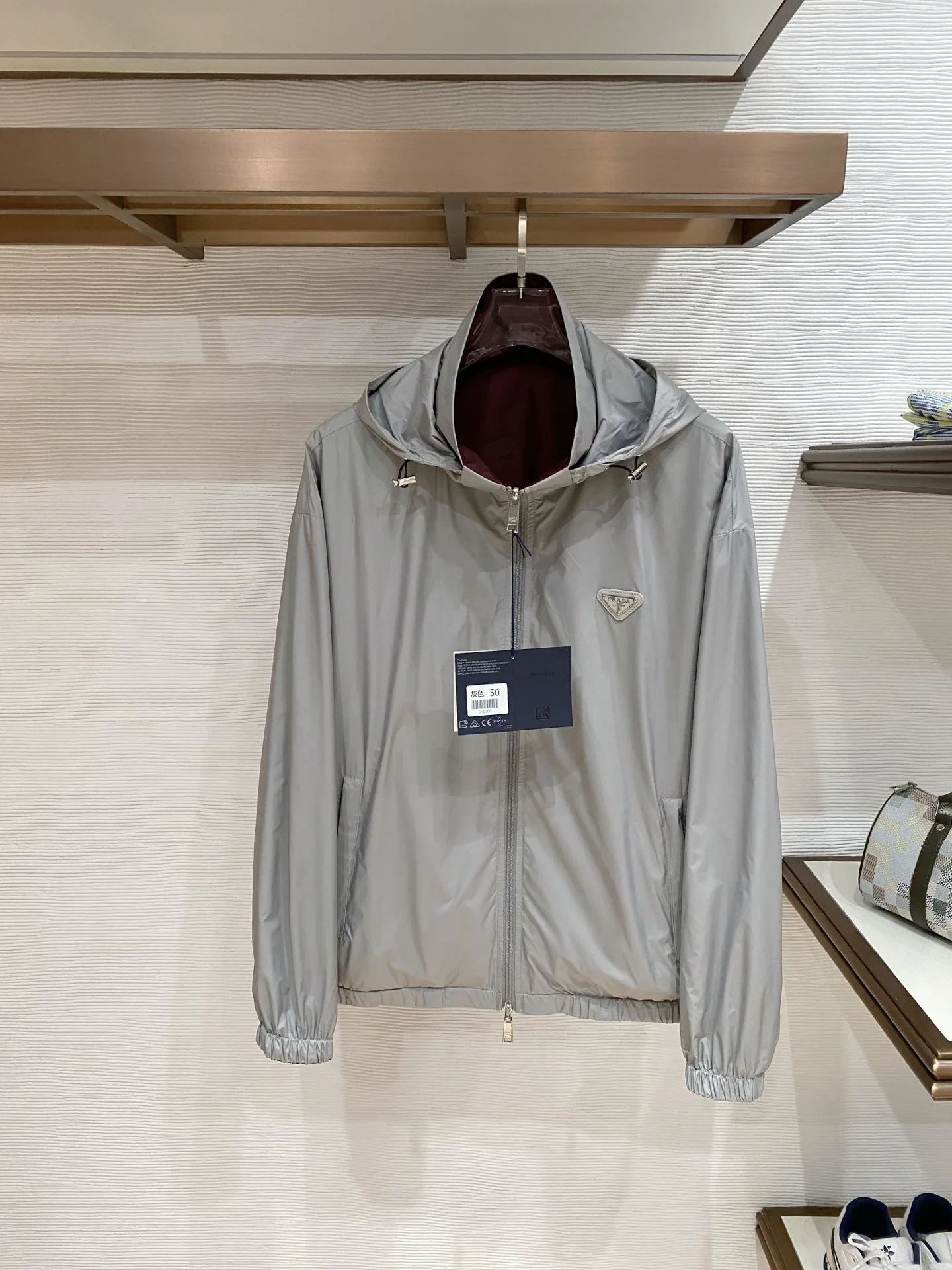 Куртки И Пуховики Мужские Prada 11504093