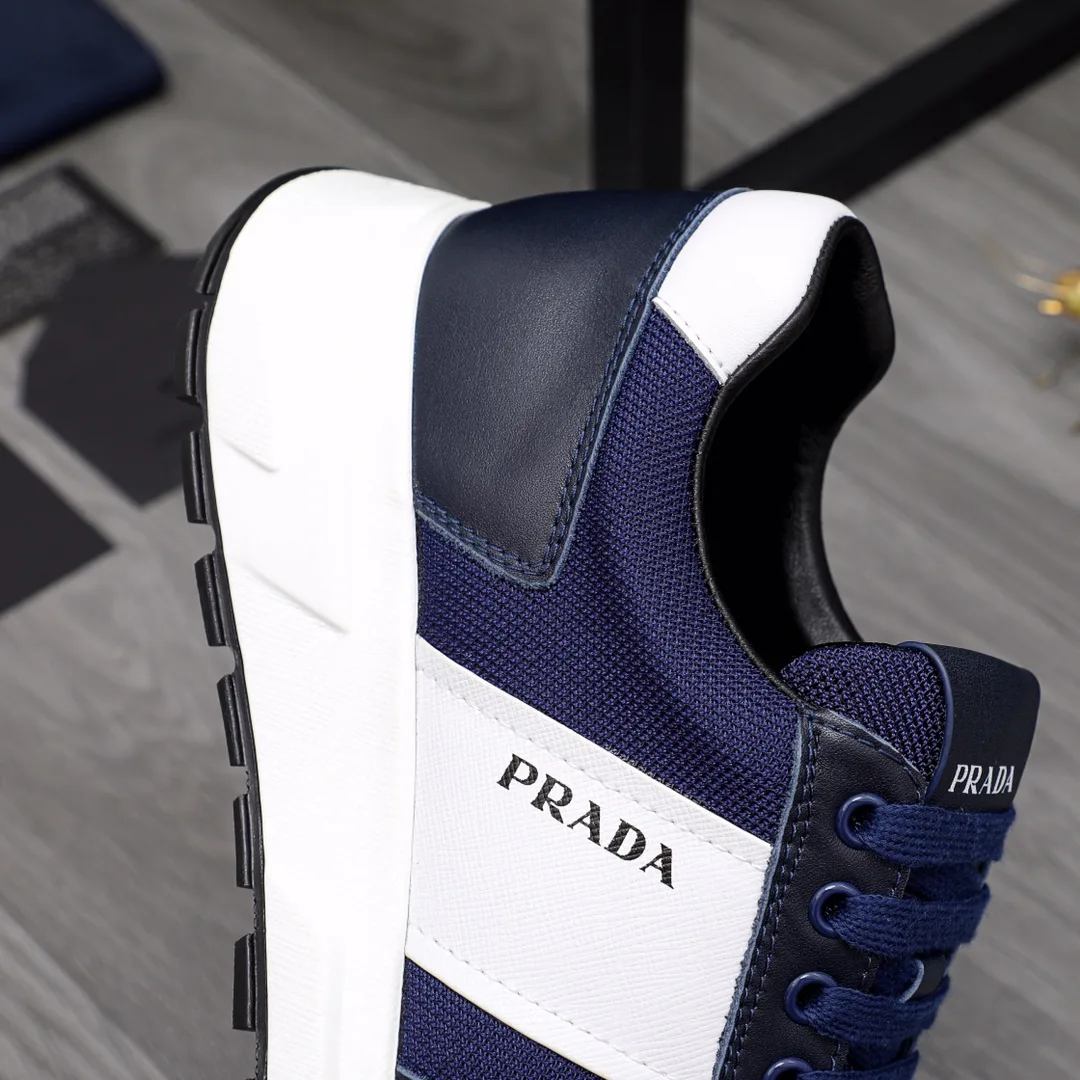 Кроссовки Женские Prada 17429921