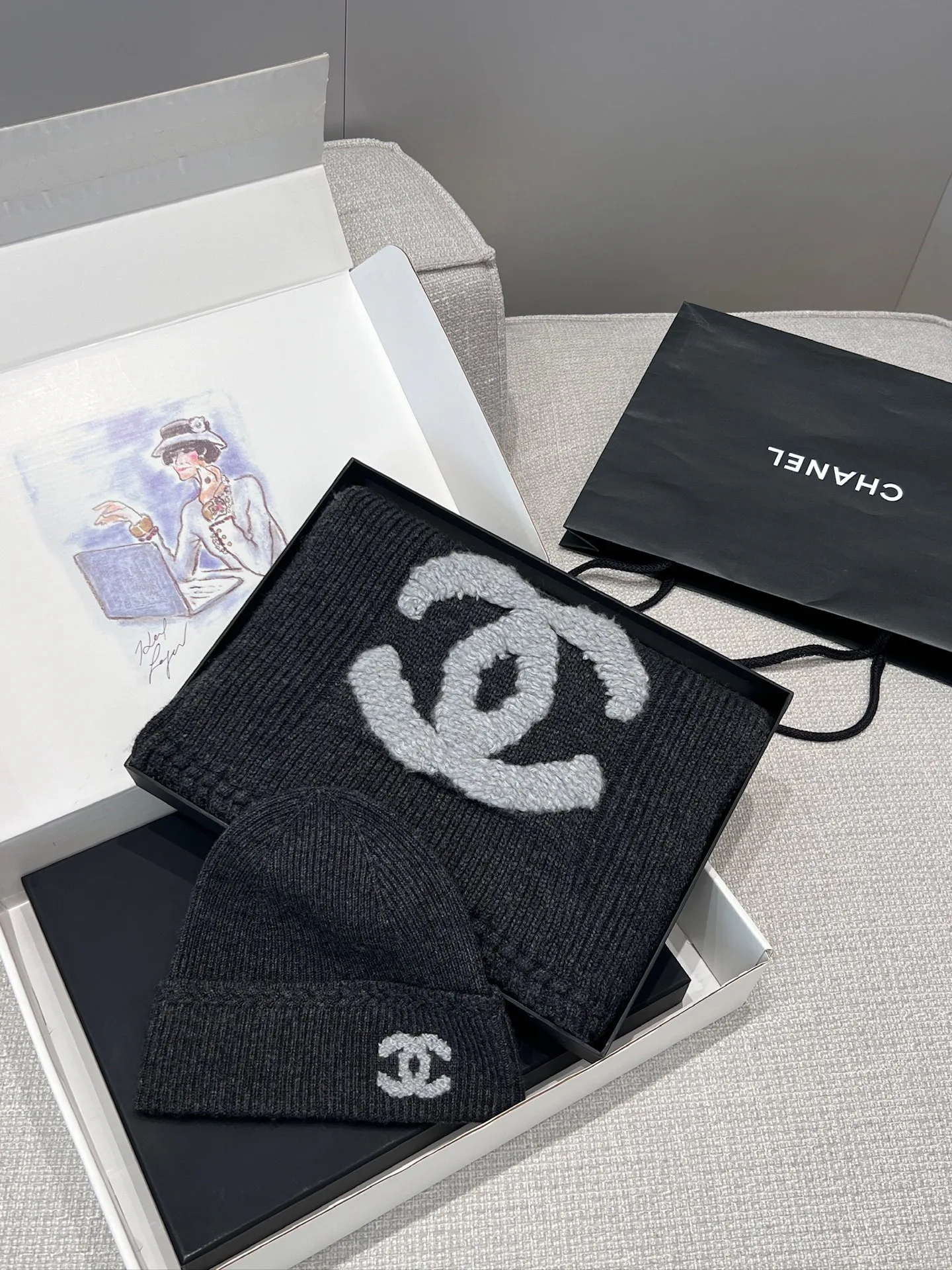 Шарфы Chanel 17913679