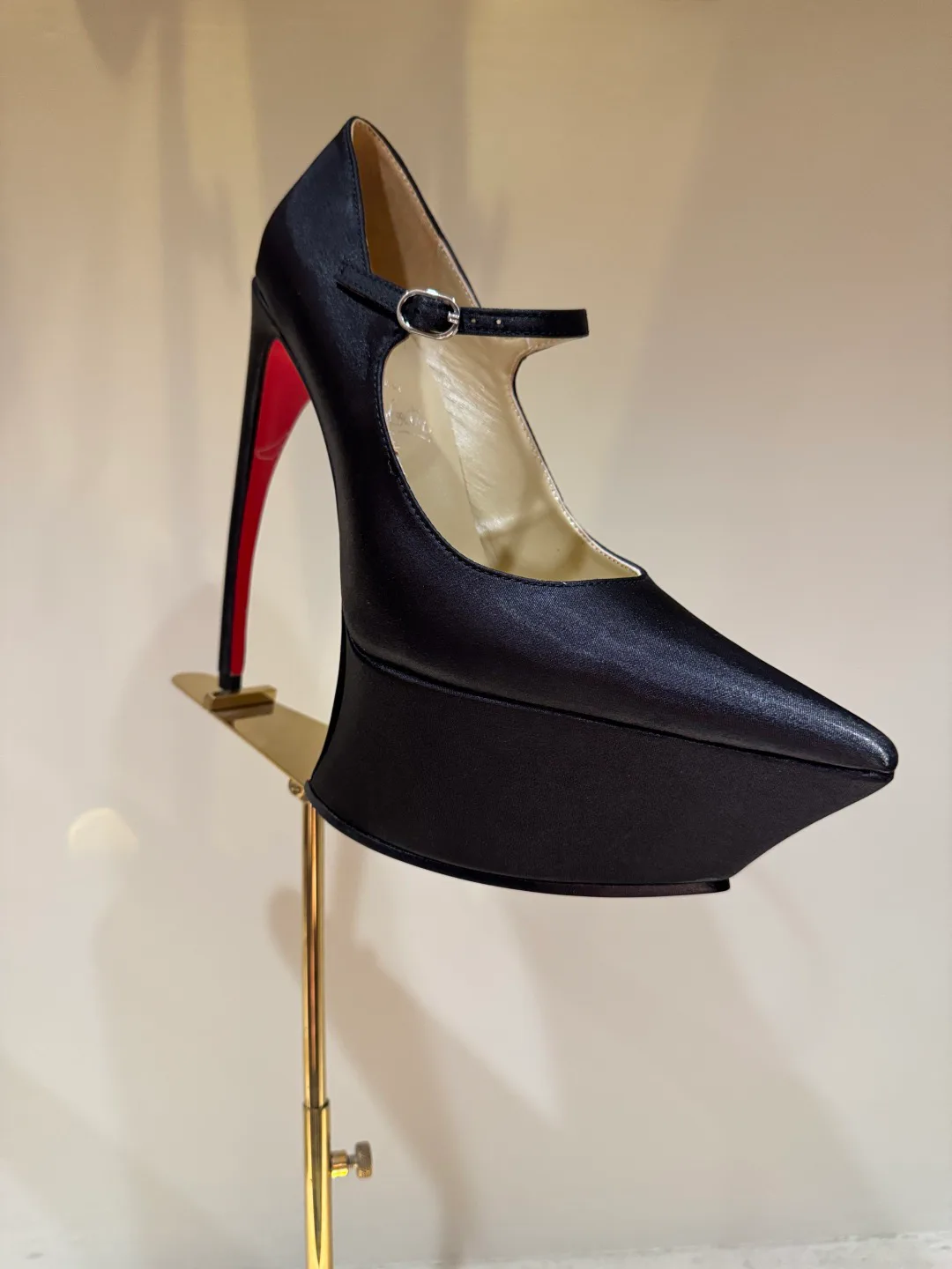 Туфли Женские Christian Louboutin 4743796