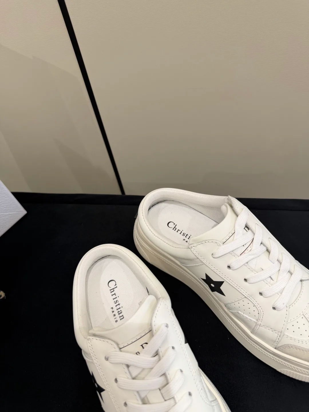 Кроссовки Женские Christian Dior 12674421