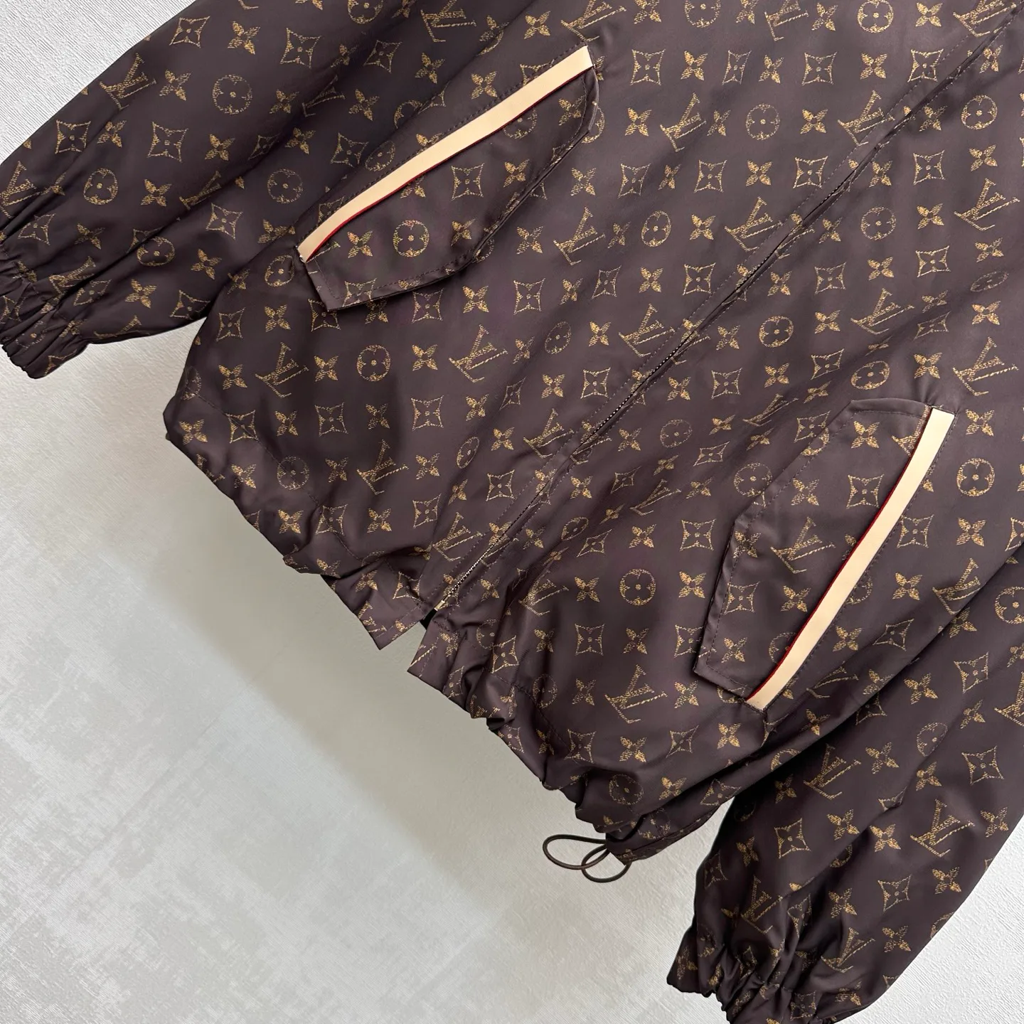 Куртки И Пуховики Женские Louis Vuitton 18328047