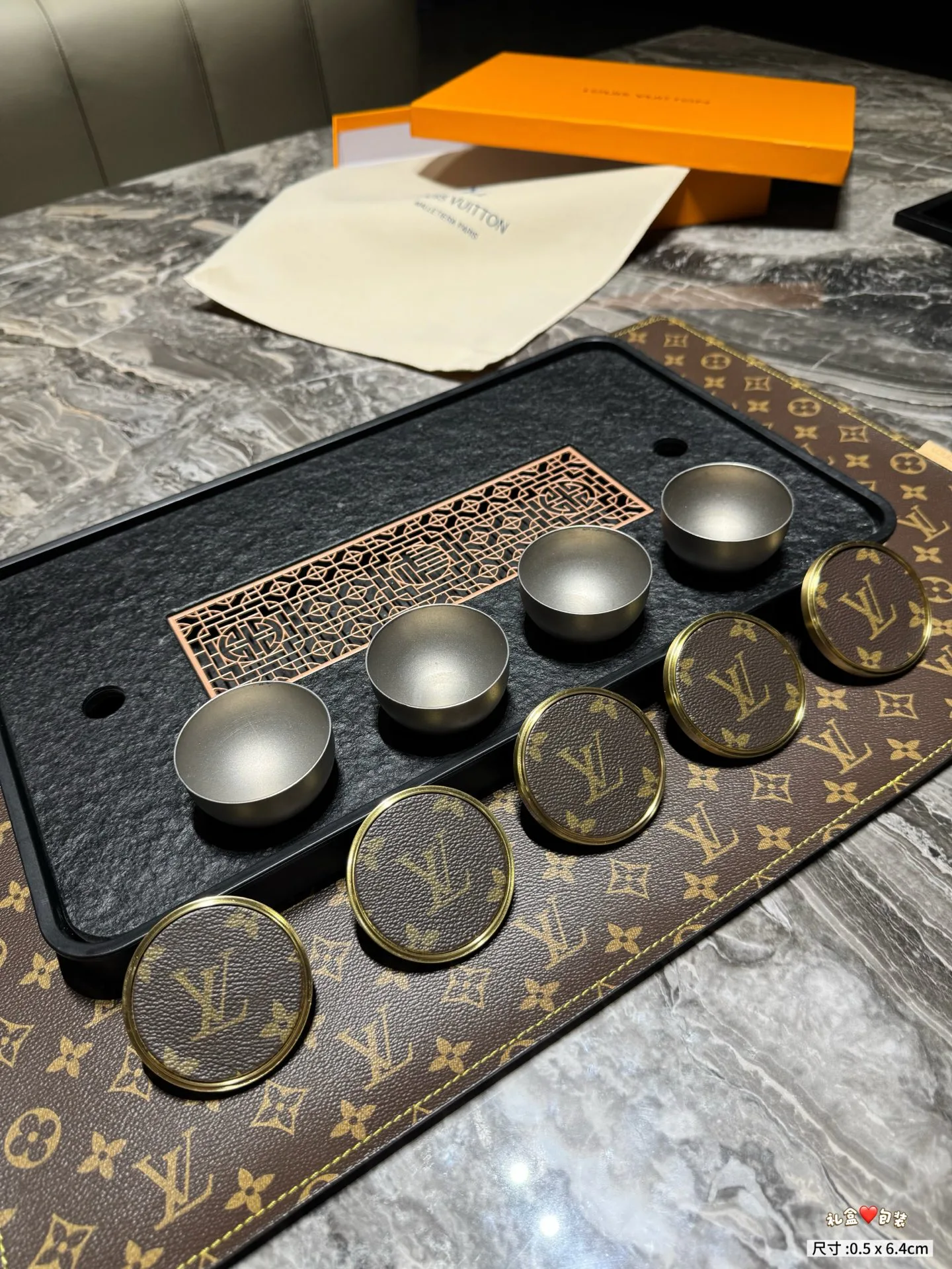 Посуда Louis Vuitton 18013277