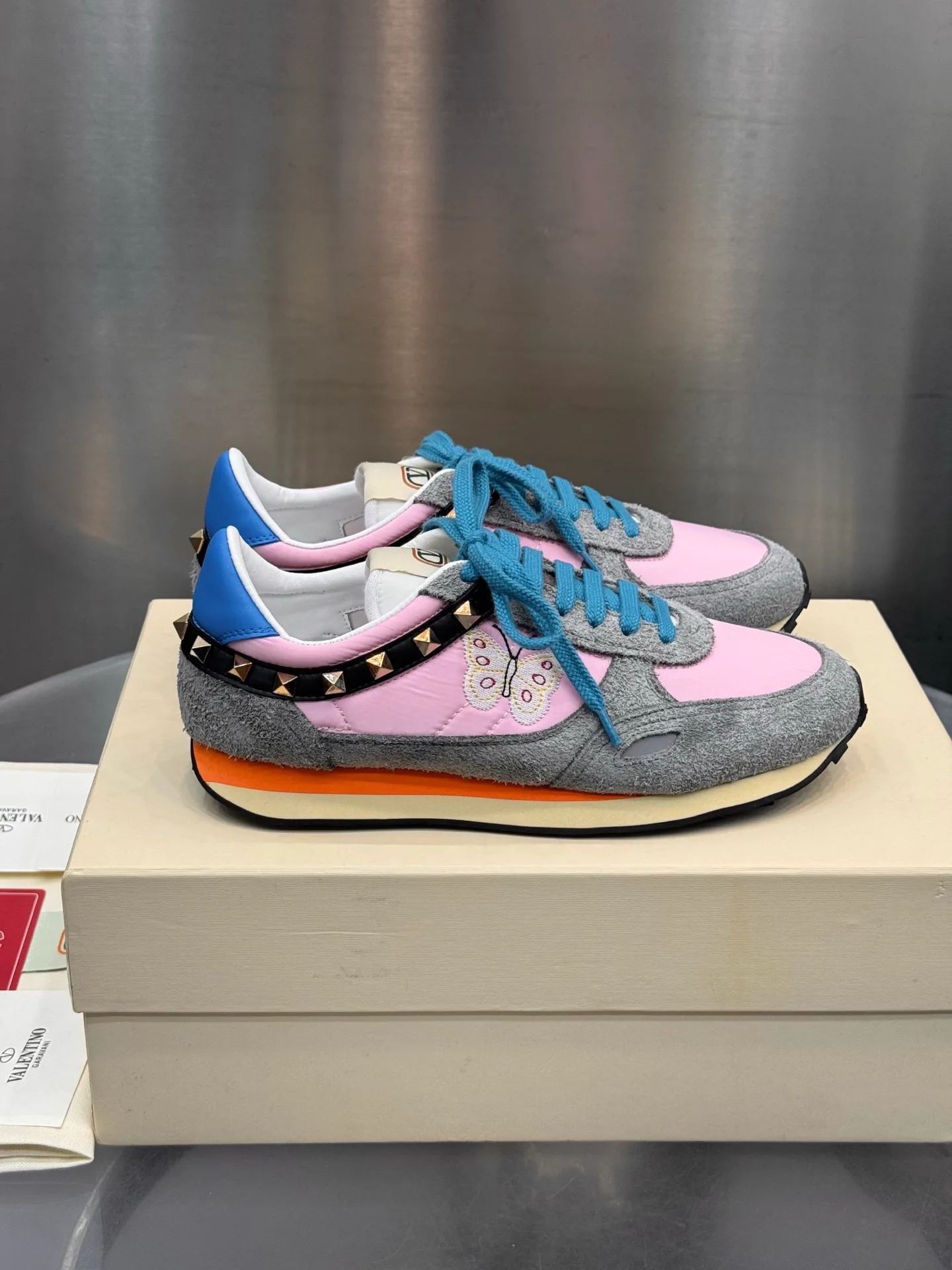 Кроссовки Женские Valentino 18202514
