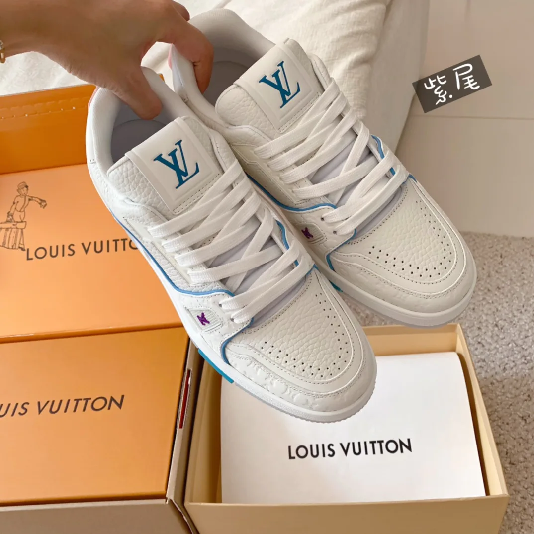 Кроссовки Женские Louis Vuitton 10290652