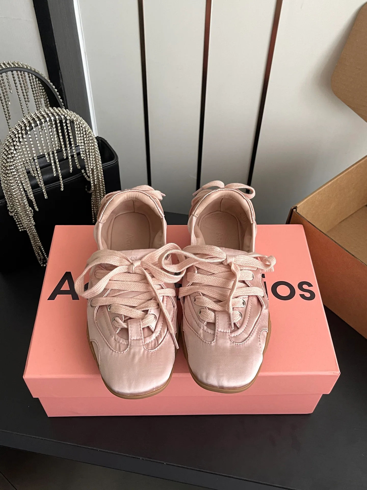 Кроссовки Женские Acne Studios 17554371