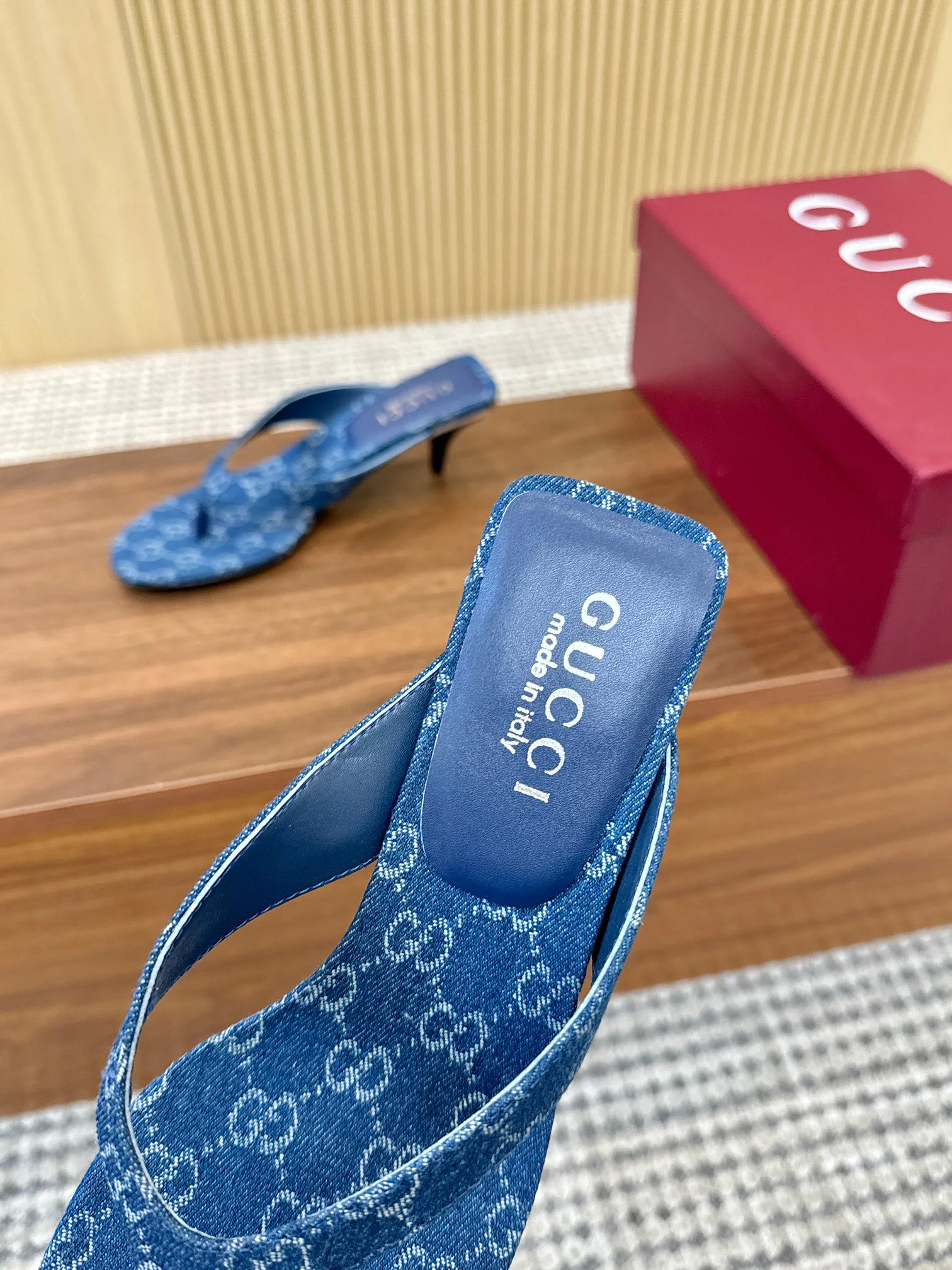 Босоножки Женские Gucci 13480534