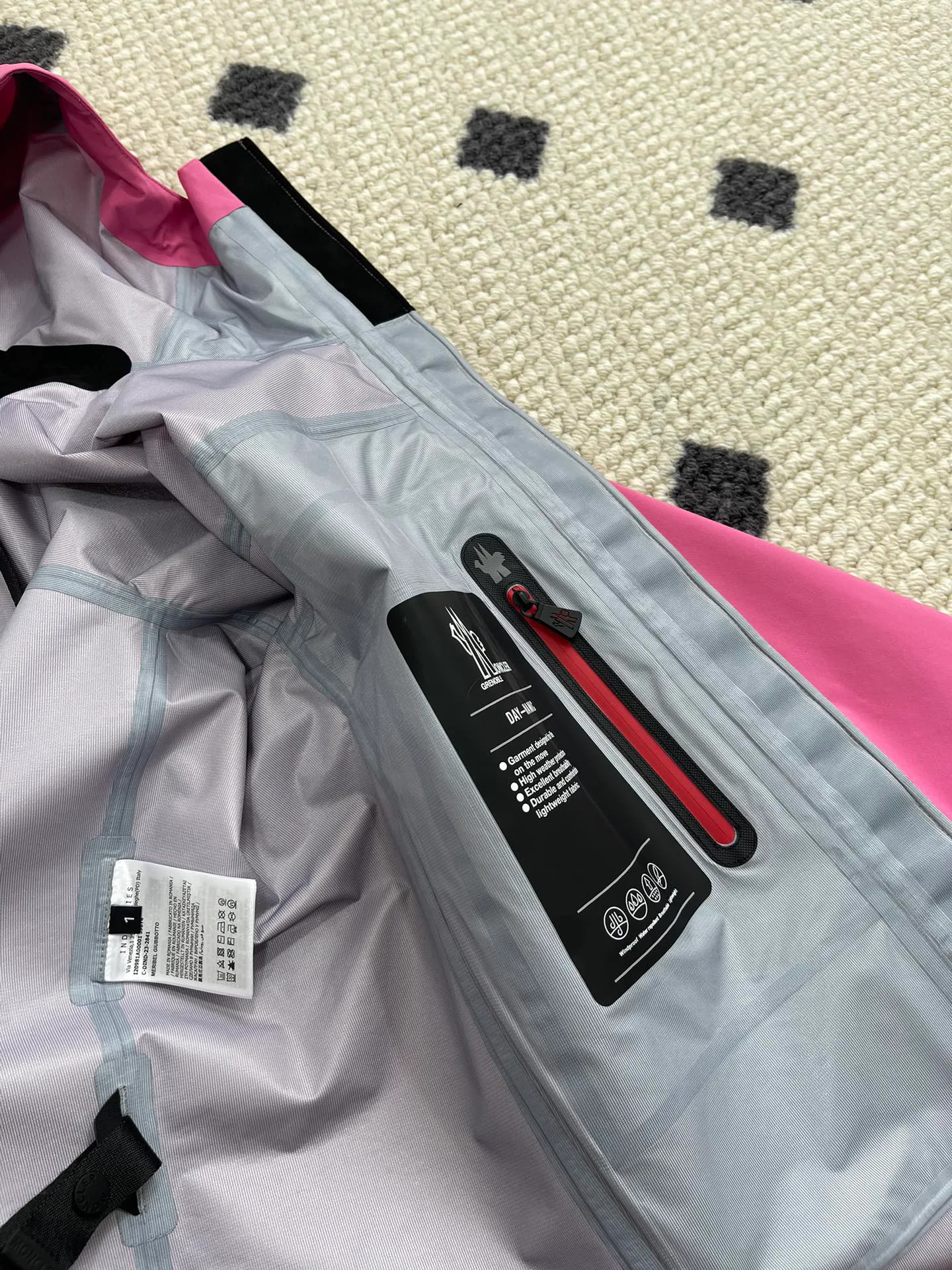 Куртки Женские Moncler 6920