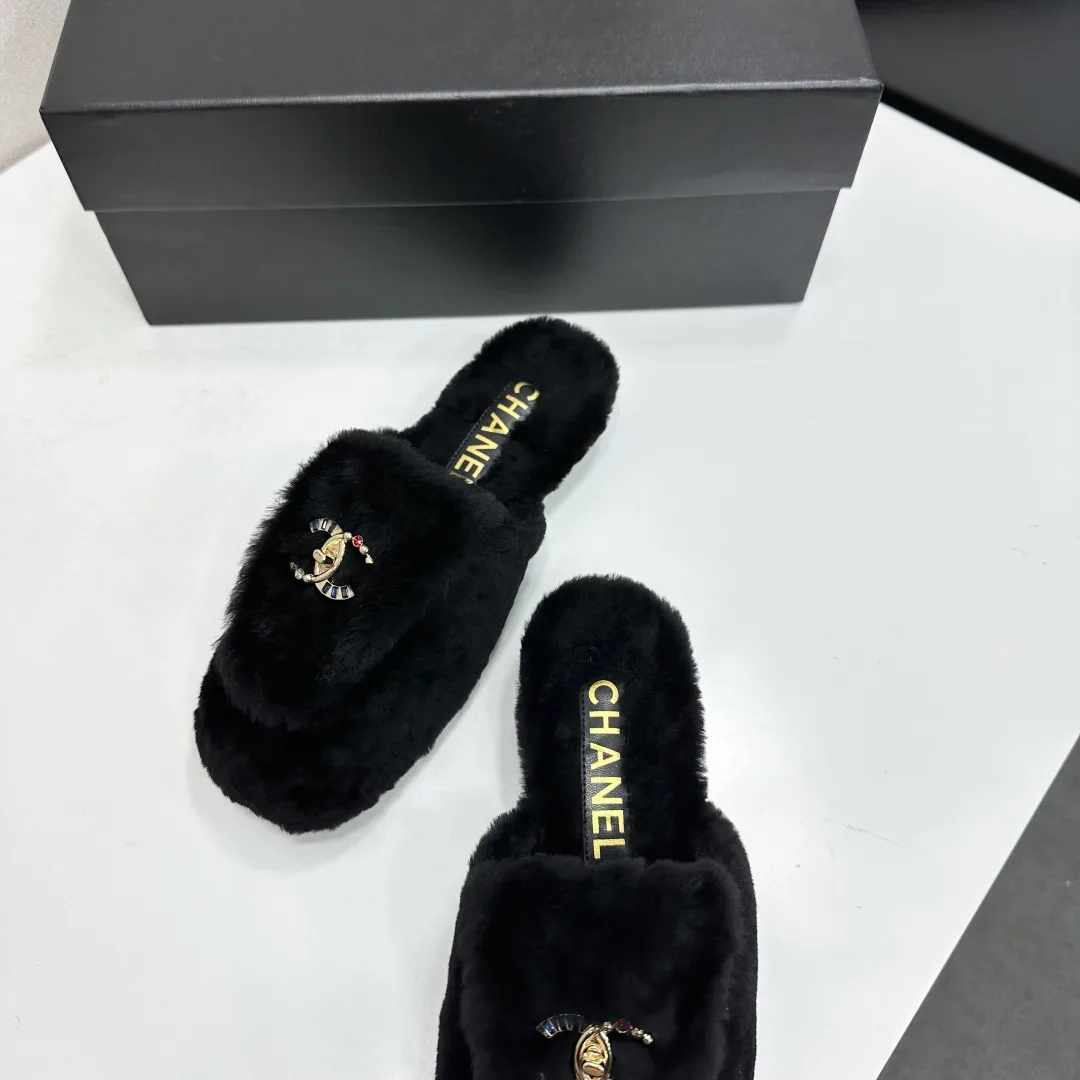 Тапочки Женские Chanel 18436111