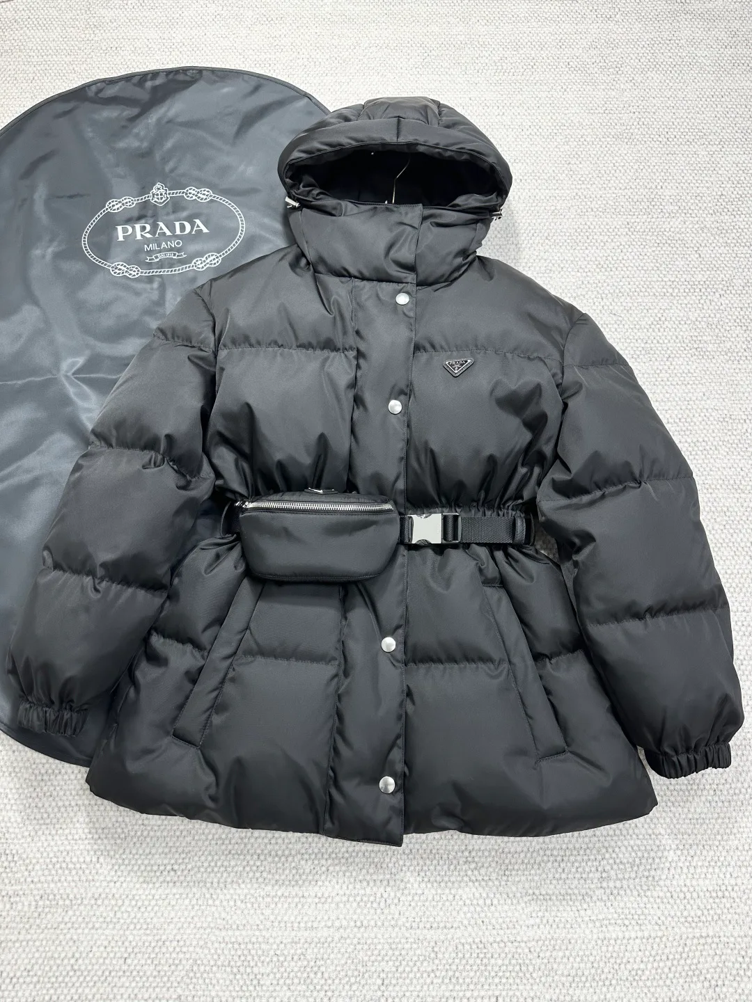 Куртки И Пуховики Женские Prada 18538731