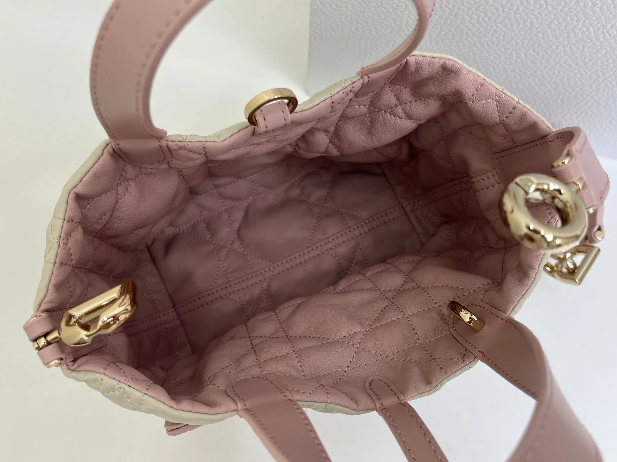 Классические Сумки Женские Christian Dior 17345152