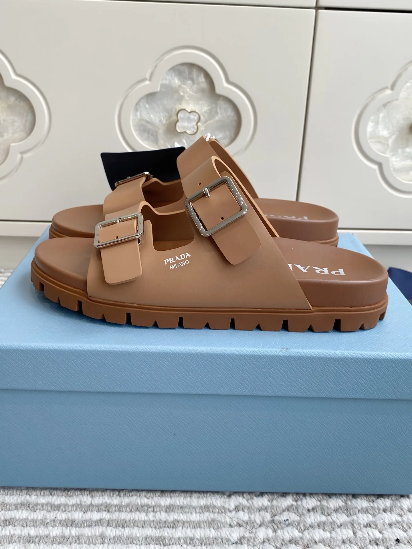 Сандалии Женские Prada 13268620