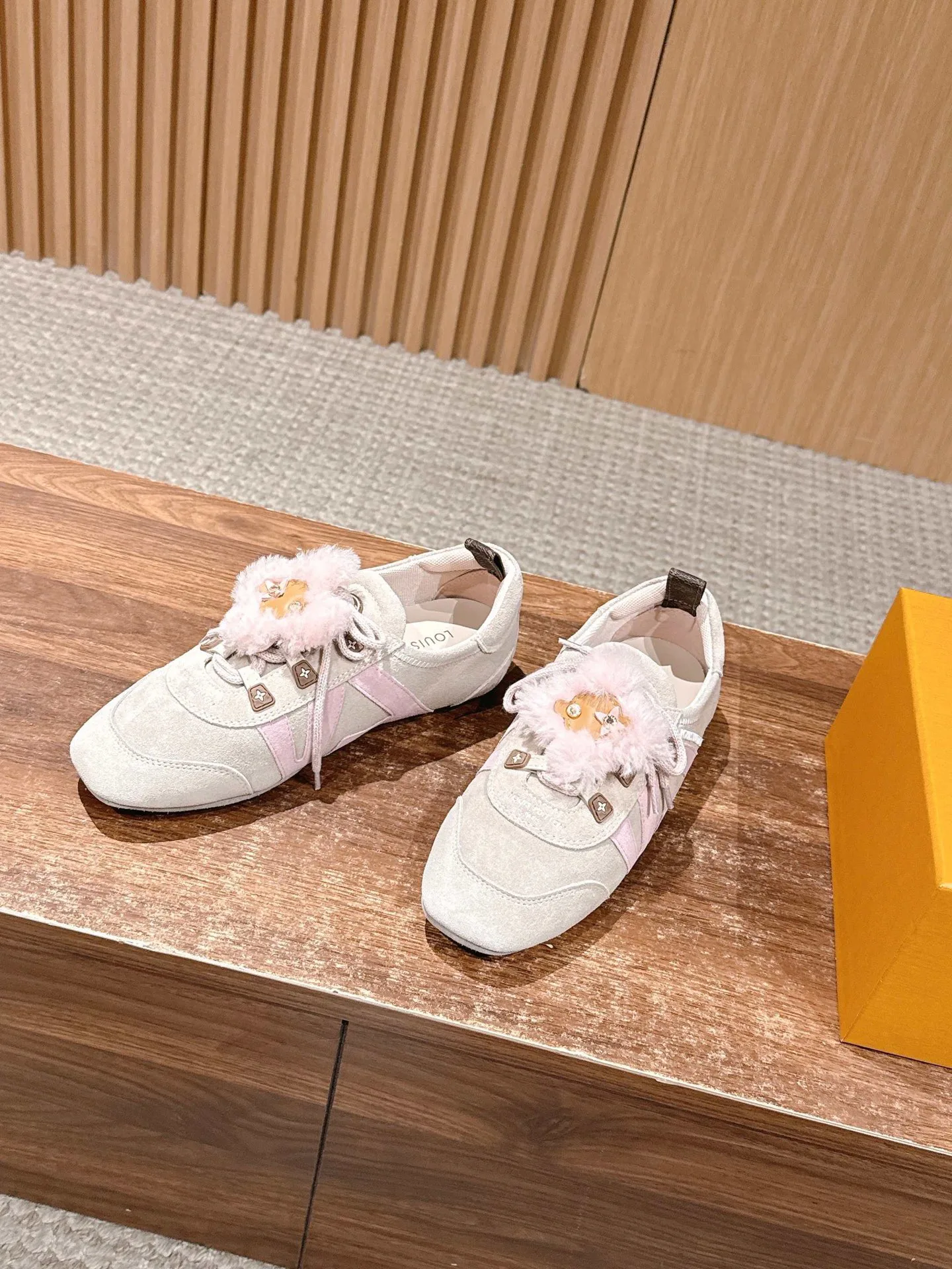 Кроссовки Женские Louis Vuitton 786230