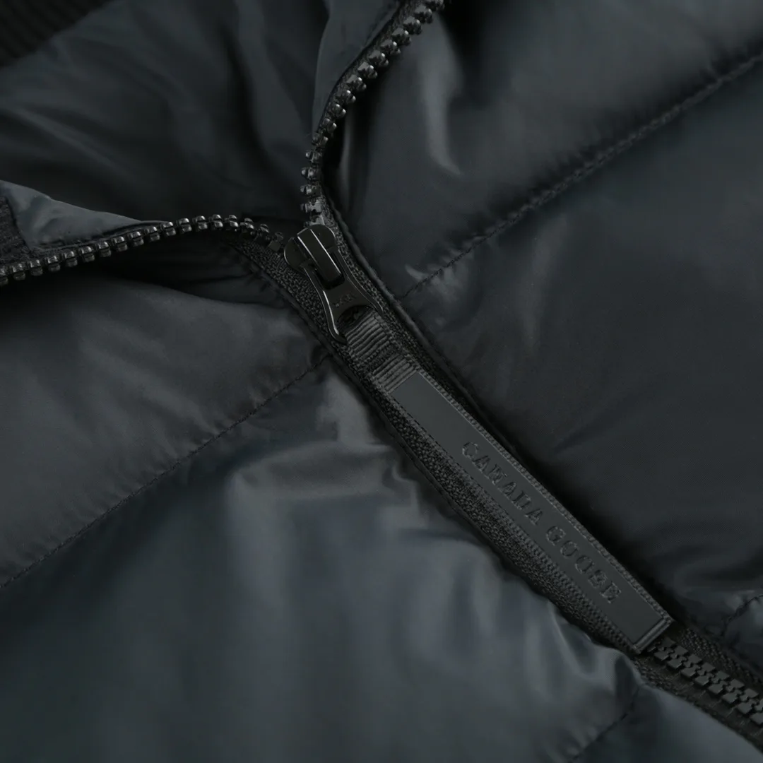 Куртки И Пуховики Женские Canada Goose 17964936