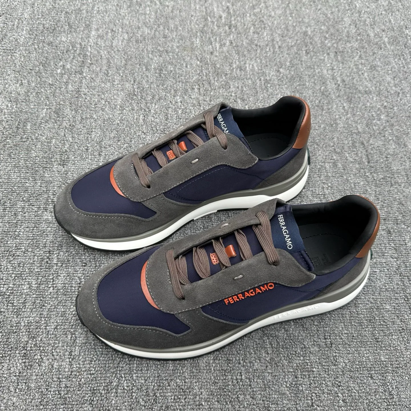 Кроссовки Мужские Salvatore Ferragamo 243004