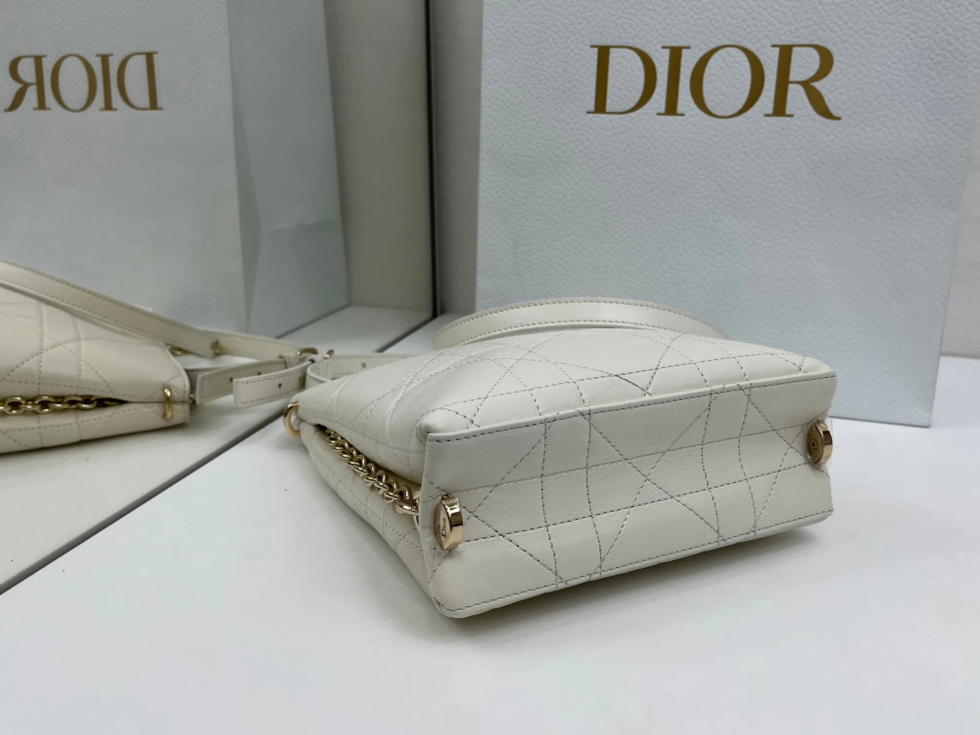 Классические Сумки Женские Christian Dior 13349527