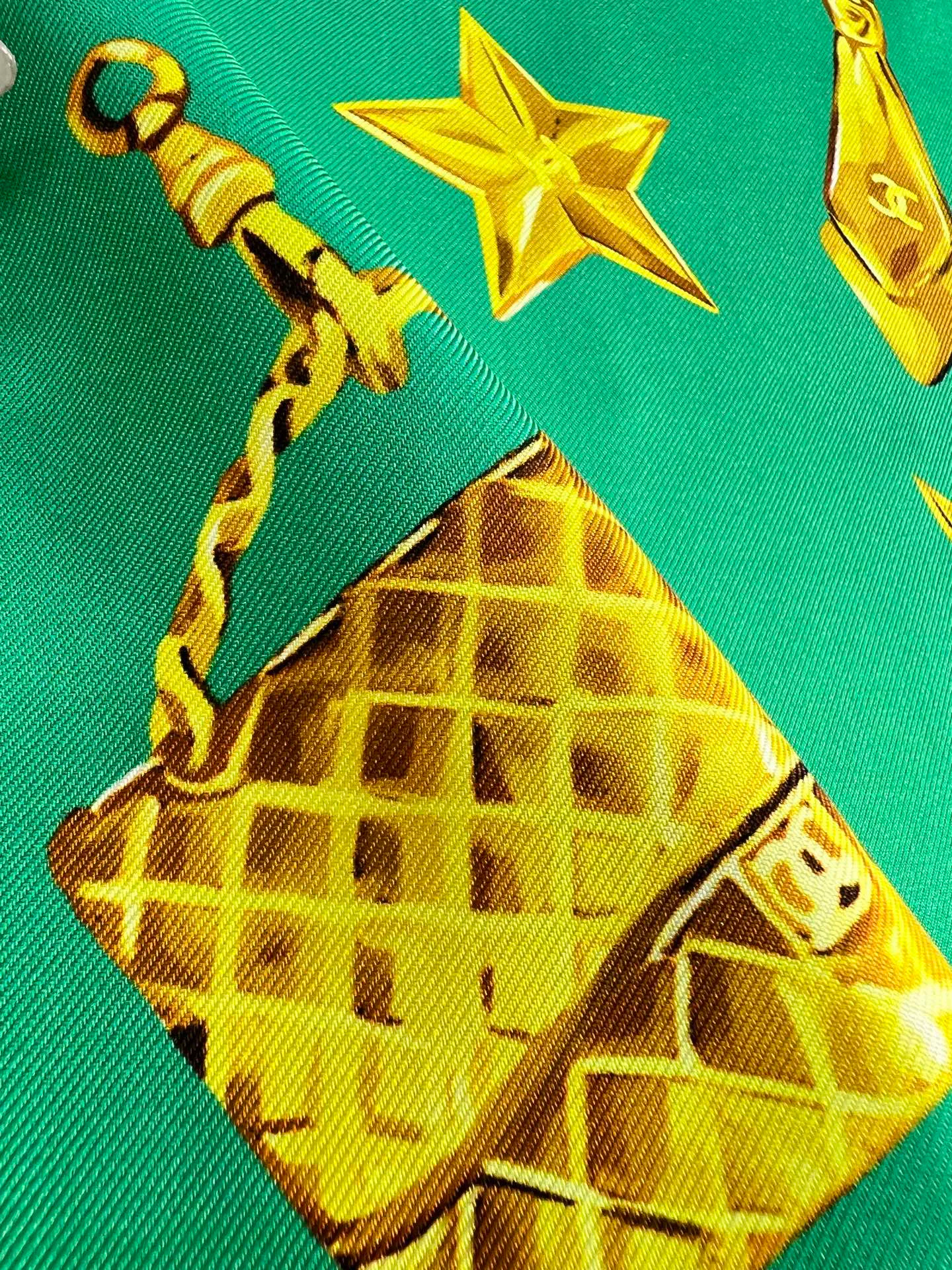 Платки Chanel 5024060