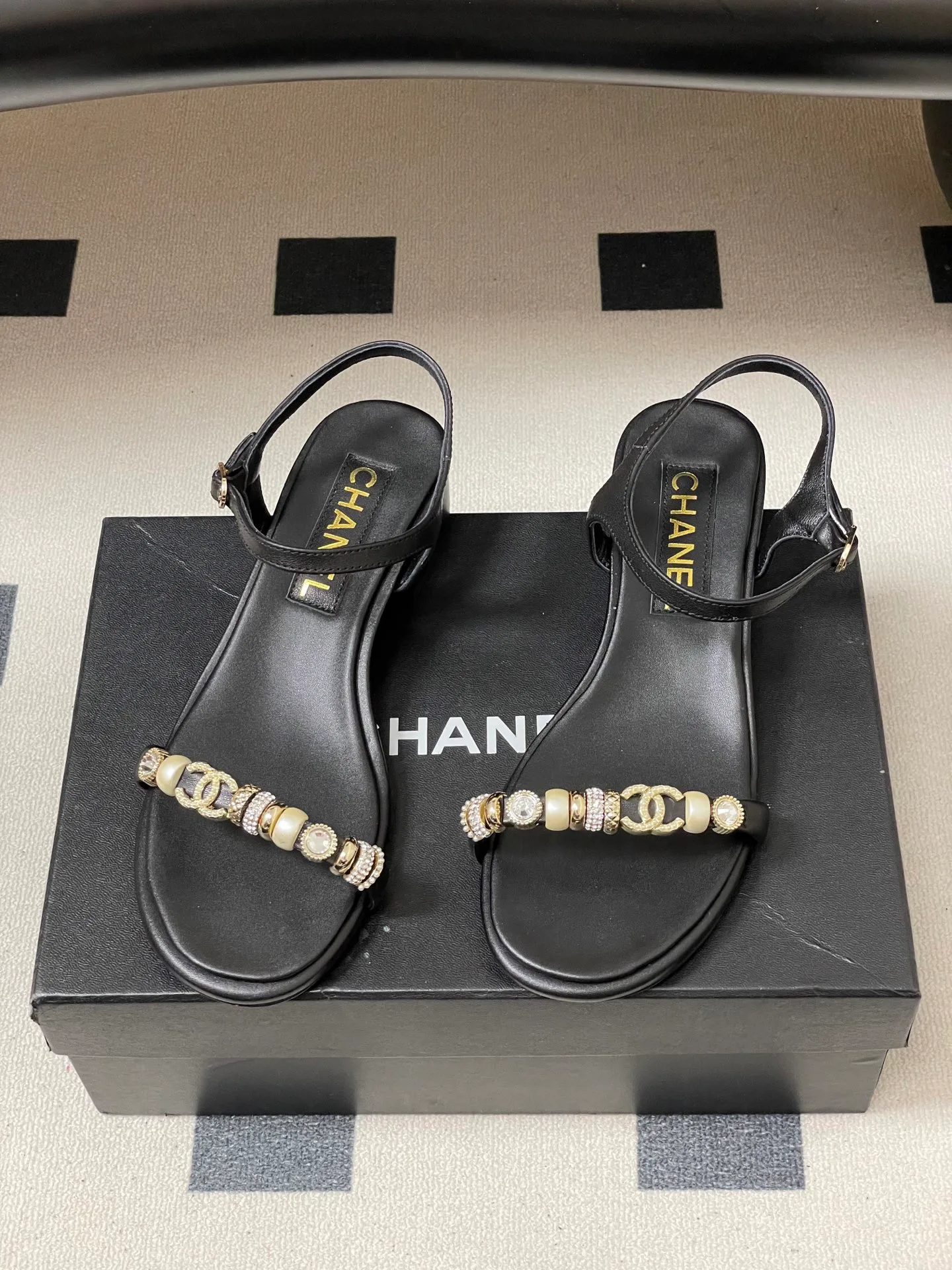 Босоножки Женские Chanel 11682237